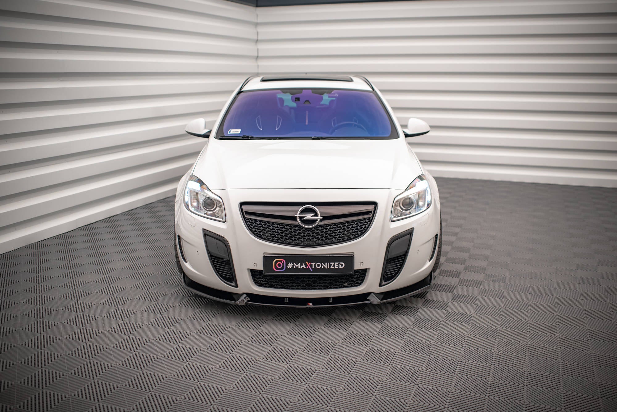 Maxton Design Street+ Spoilerlippe Front Ansatz V.2 passend für Opel Insignia OPC Mk1 schwarz Hochglanz