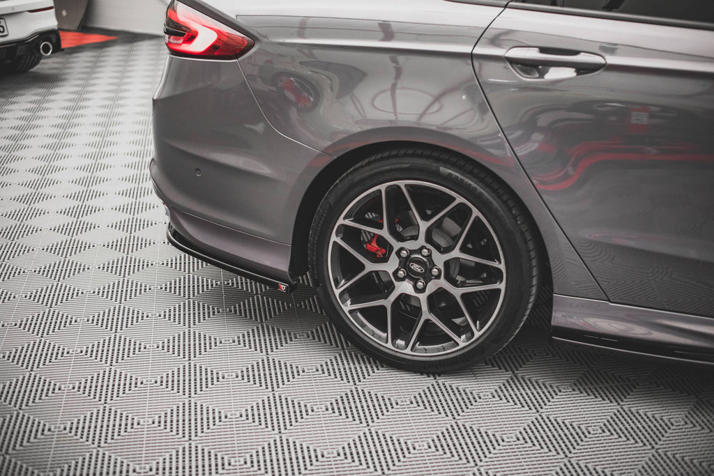 Maxton Design Heck Ansatz Flaps Diffusor V.1 passend für Ford Mondeo ST-Line Mk5 Facelift schwarz Hochglanz