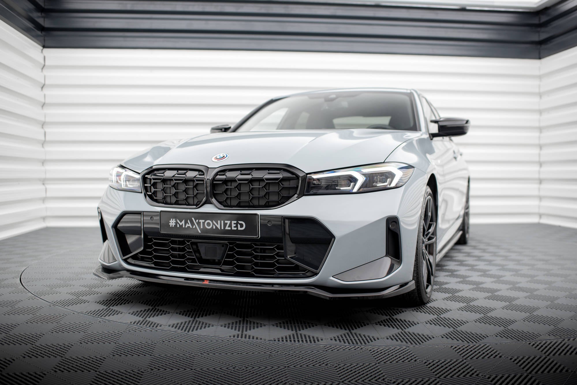Maxton Design Street+ Spoilerlippe Front Ansatz V.2 passend für BMW 3er M340i / M-Paket G20 / G21 Facelift schwarz Hochglanz