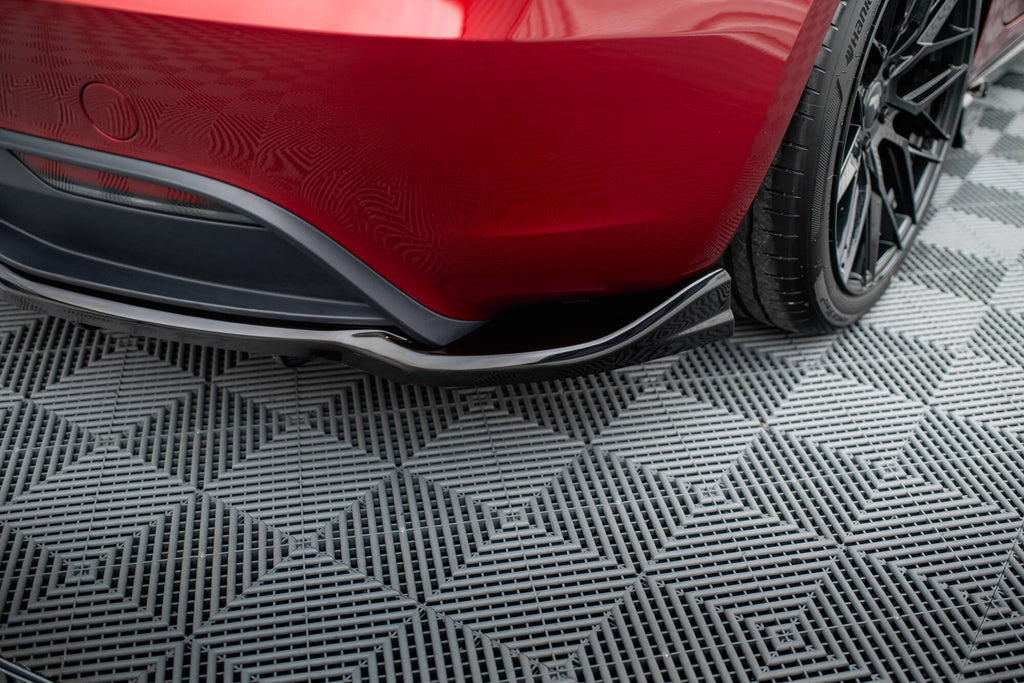 Maxton Design Street+ Mittlerer Diffusor RACE passend für V.1 Tesla Model 3 Project HighlandFacelift schwarz Hochglanz
