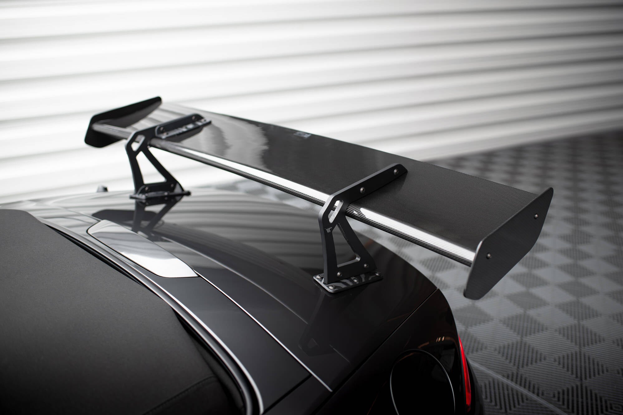 Maxton Design Carbon Spoiler With Upper Swan Mounting + LED Mazda MX-5 ND (Mk4) für Mazda MX-5 Mk4 (ND)