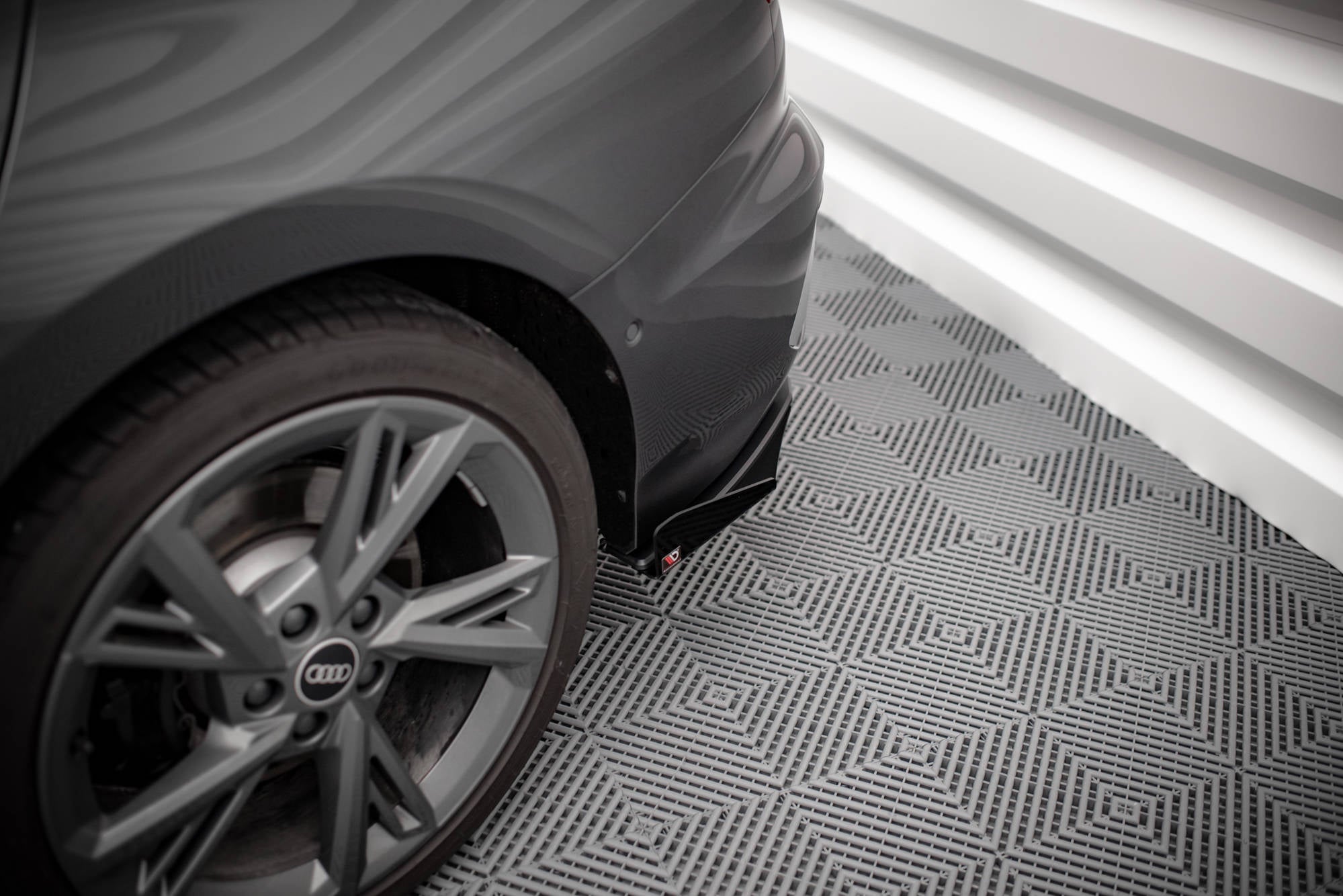 Maxton Design Street Pro Heck Ansatz Flaps Diffusor + Flaps passend für Audi S3 Limousine 8Y schwarz Hochglanz