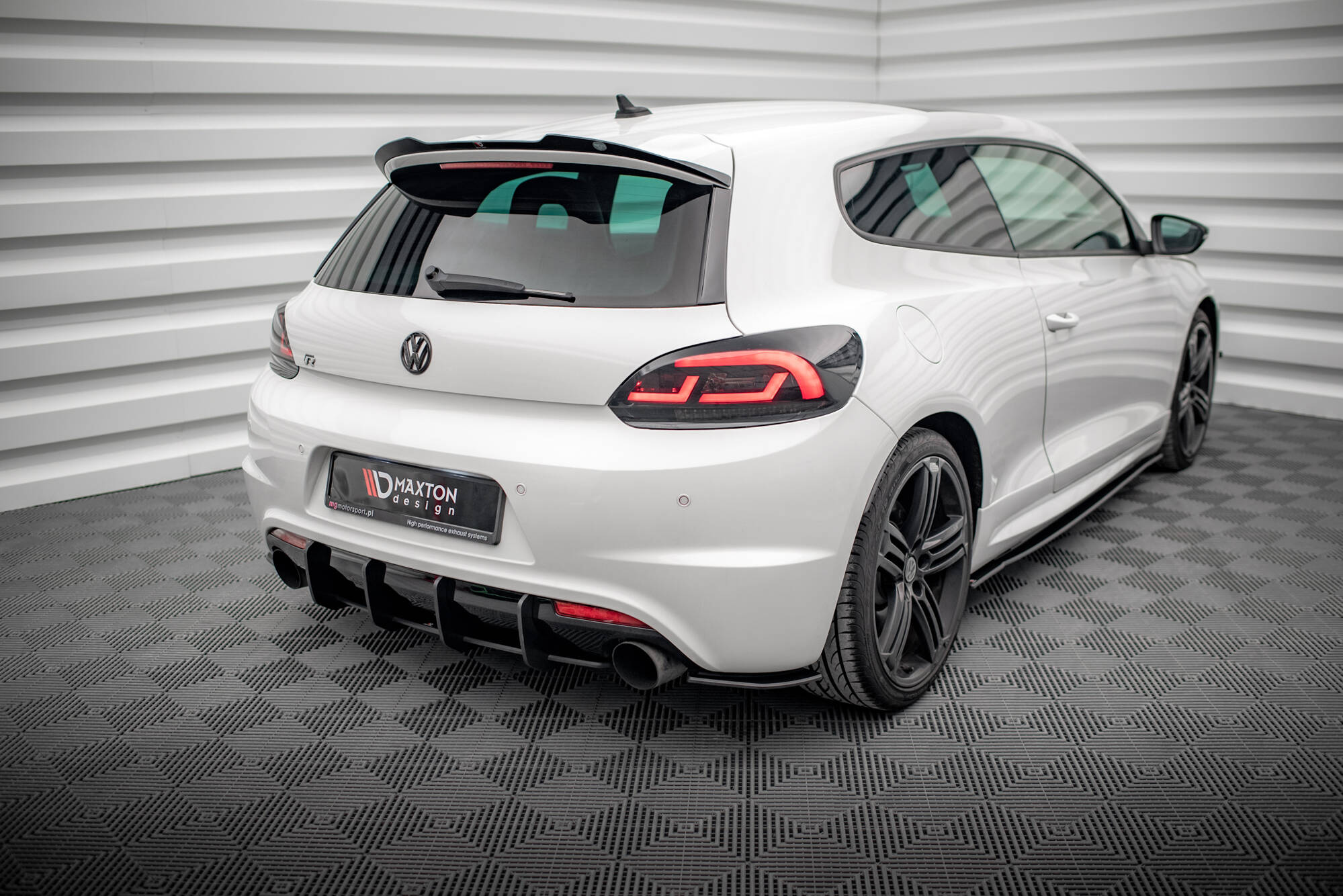 Maxton Design Street Pro Heck Ansatz Flaps Diffusor passend für VW Scirocco R Mk3