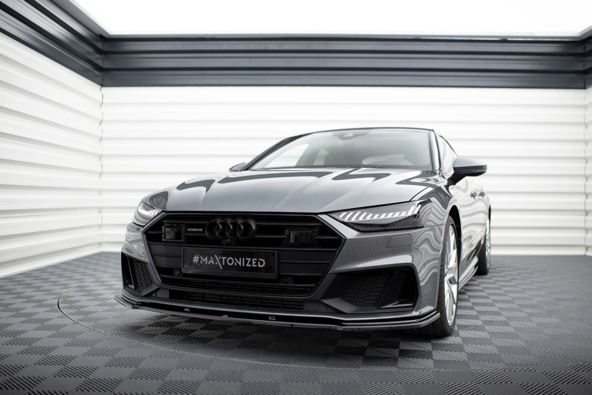 Maxton Design Street+ Spoilerlippe Front Ansatz V.2 passend für Audi A7 S-Line C8 / S7 C8 / C8 Facelift / S7 Facelift schwarz Hochglanz