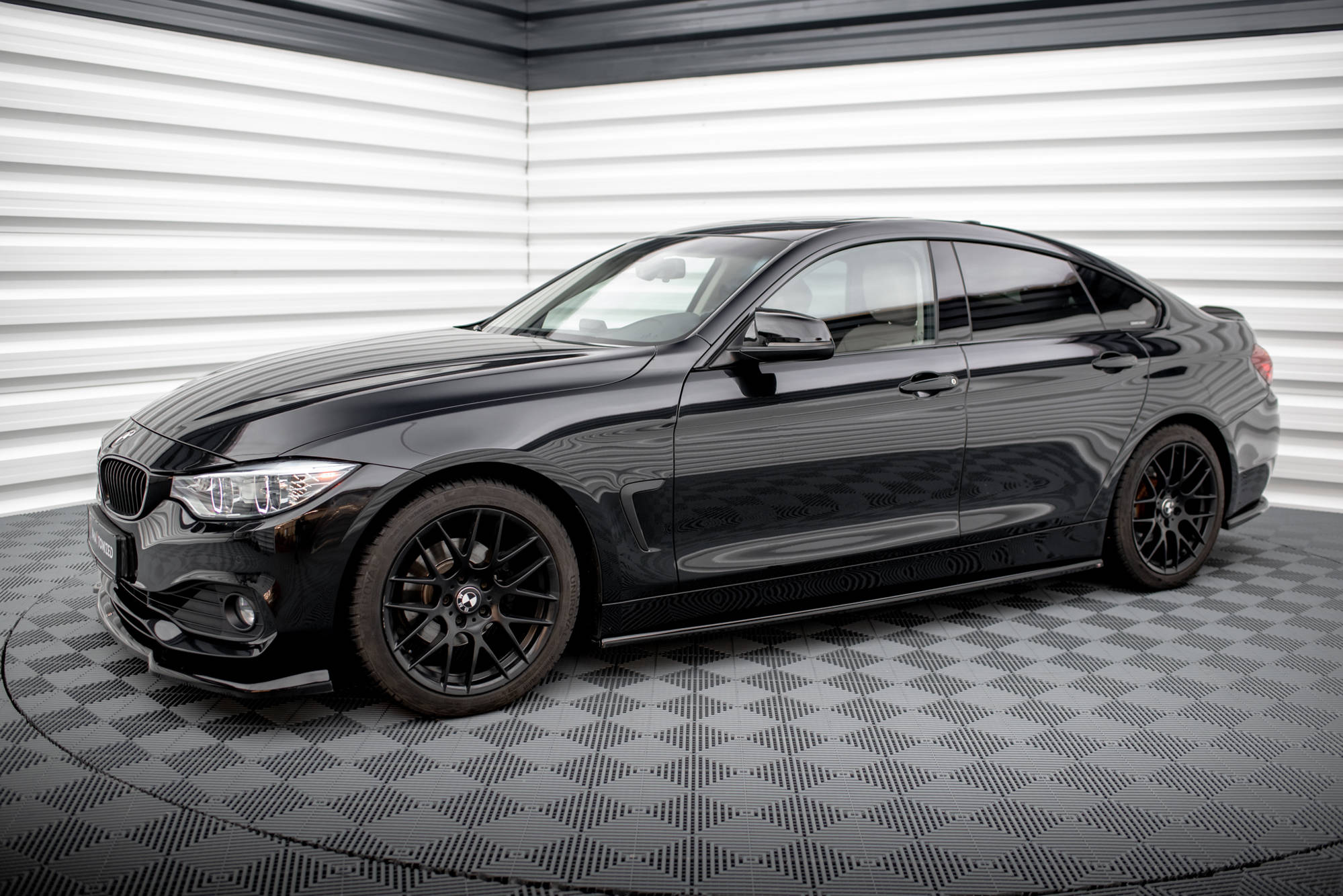Maxton Design Street+ Seitenschweller Leisten passend für BMW 4er Coupe / Gran Coupe / Cabrio F32 / F36 / F33 schwarz Hochglanz