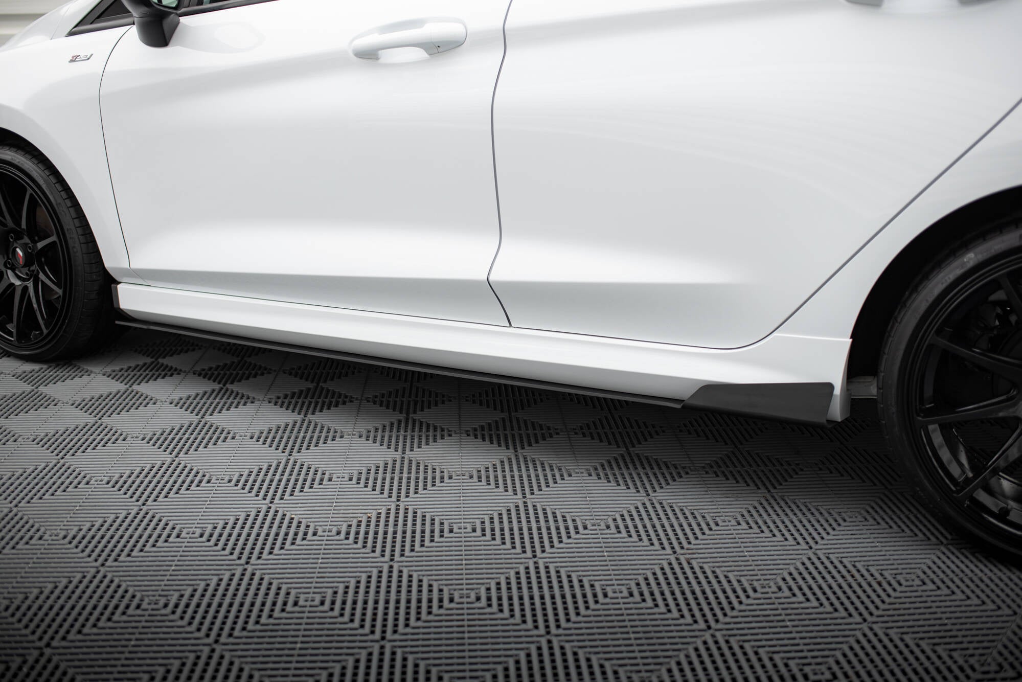 Maxton Design Sport Street+ Seitenschweller Leisten passend für V.1 passend für Ford Fiesta Mk8 ST / ST-Line