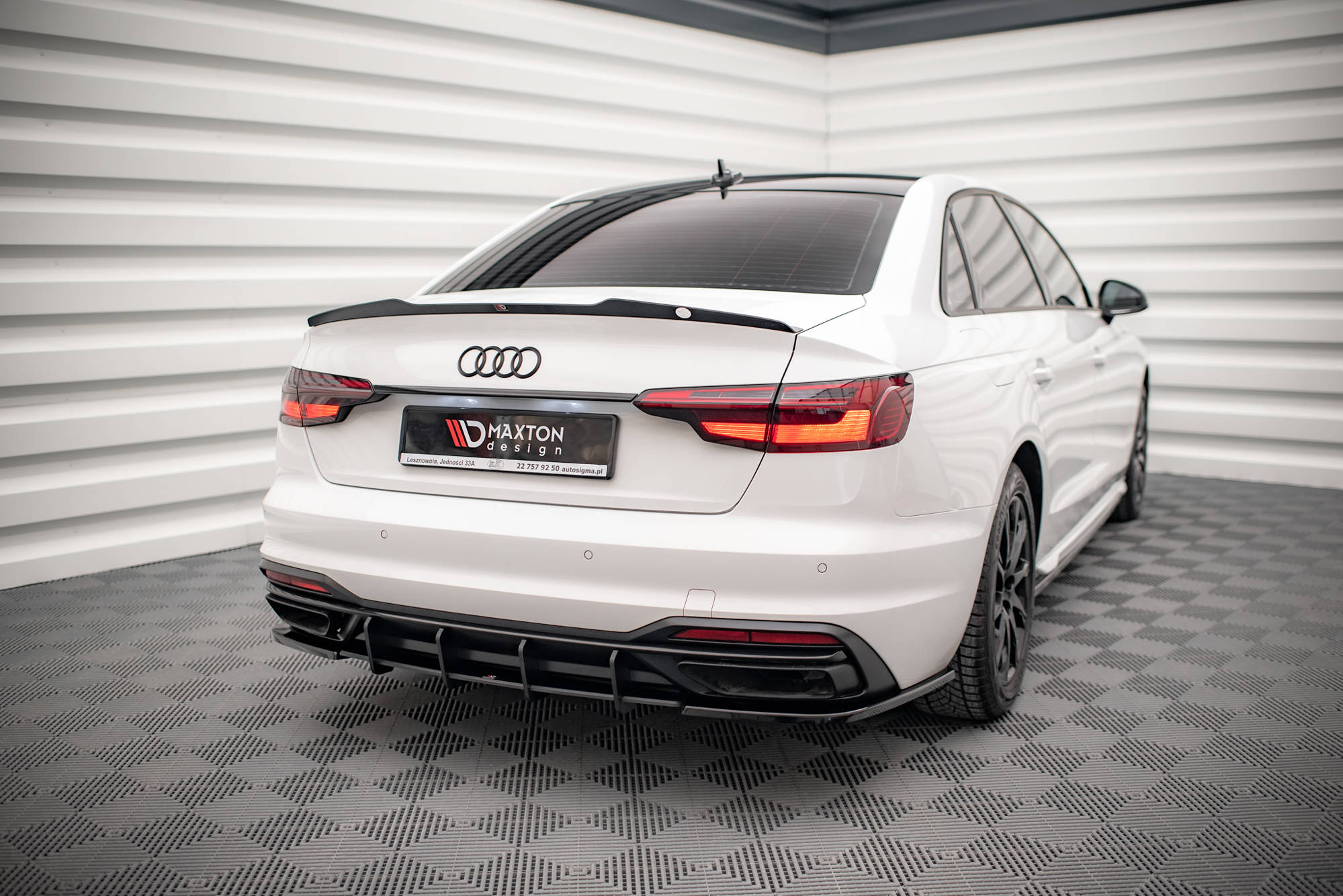 Maxton Design Street Pro Heckschürze passend für Audi A4 B9 Facelift