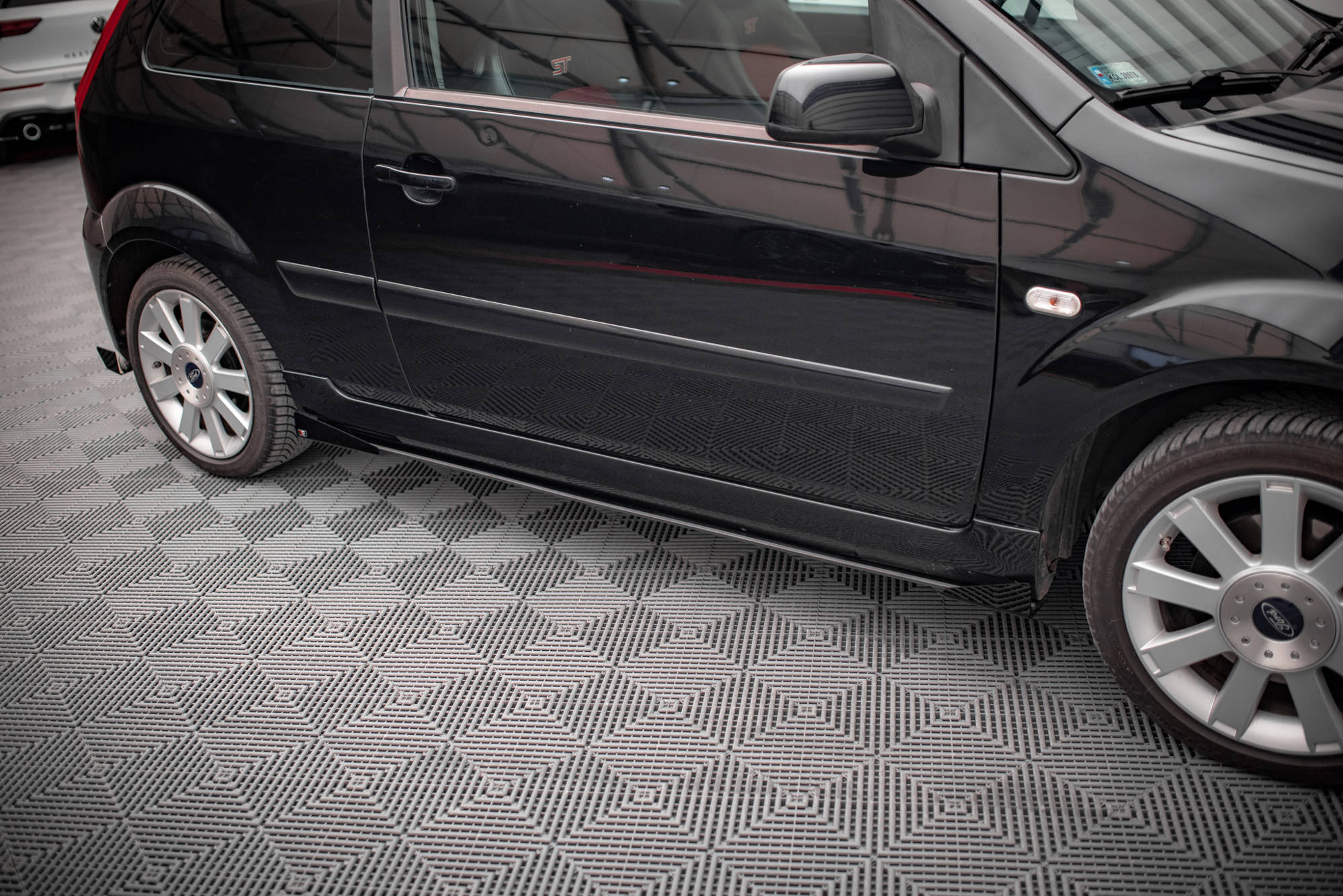 Maxton Design Seitenschweller Flaps passend für Ford Fiesta ST Mk6 schwarz Hochglanz