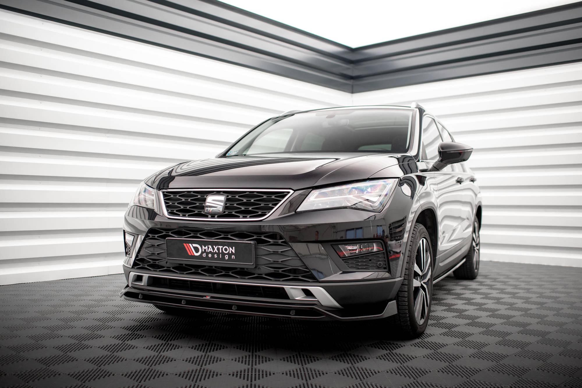 Maxton Design Street+ Spoilerlippe Front Ansatz passend für Seat Ateca Mk1 schwarz Hochglanz