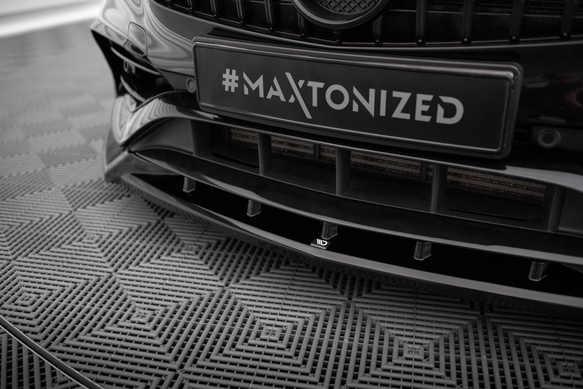 Maxton Design Street+ Spoilerlippe Front Ansatz V.2 passend für Mercedes-Benz A AMG-Line W176 Facelift schwarz Hochglanz