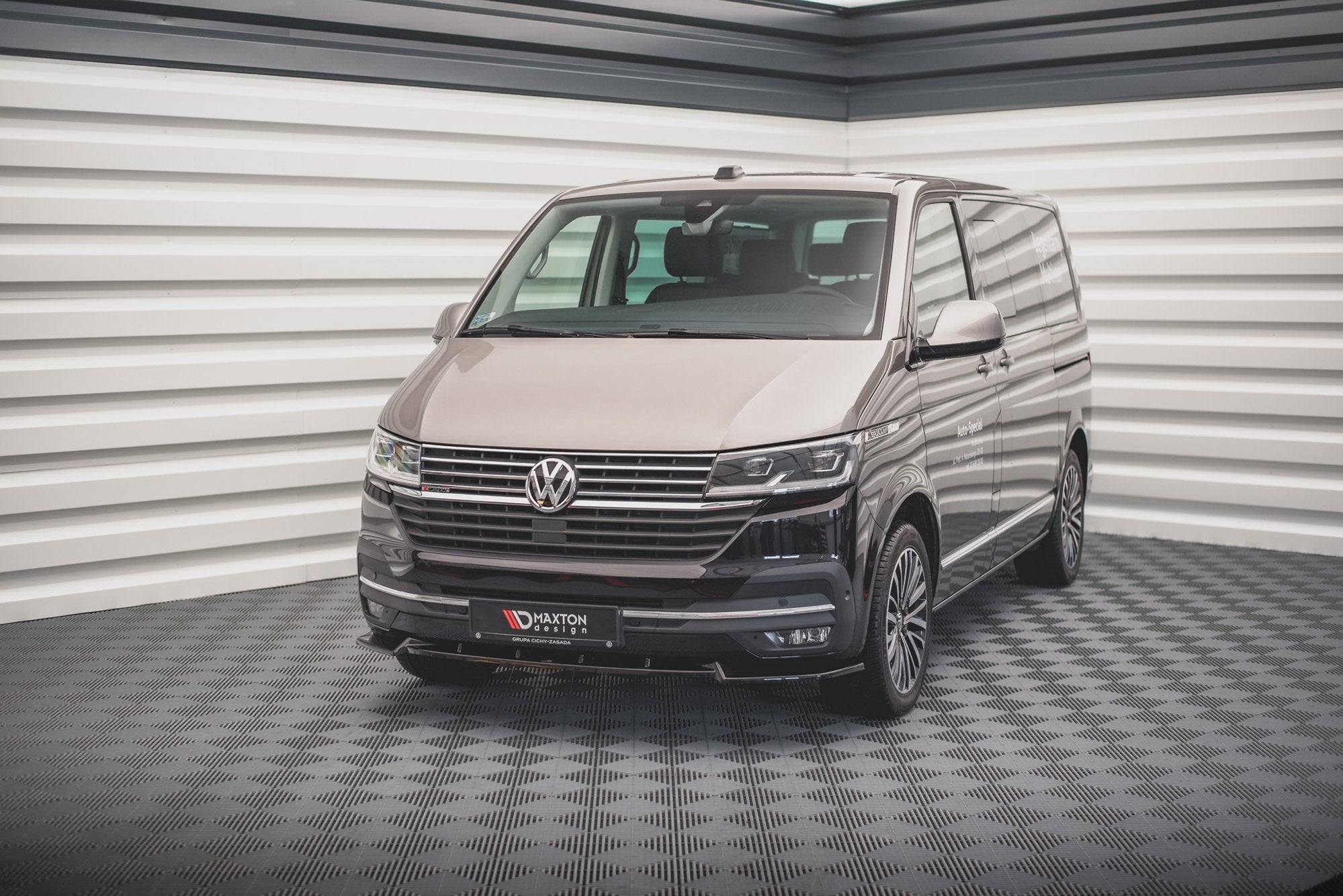 Maxton Design Street+ Spoilerlippe Front Ansatz V.1 passend für VW T6.1 schwarz Hochglanz