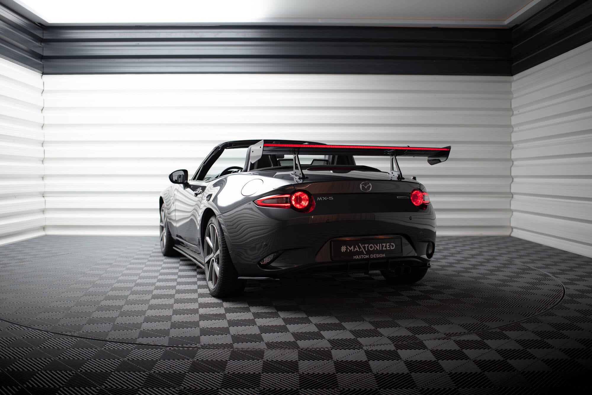 Maxton Design Carbon Spoiler With Upper Swan Mounting + LED Mazda MX-5 ND (Mk4) für Mazda MX-5 Mk4 (ND)