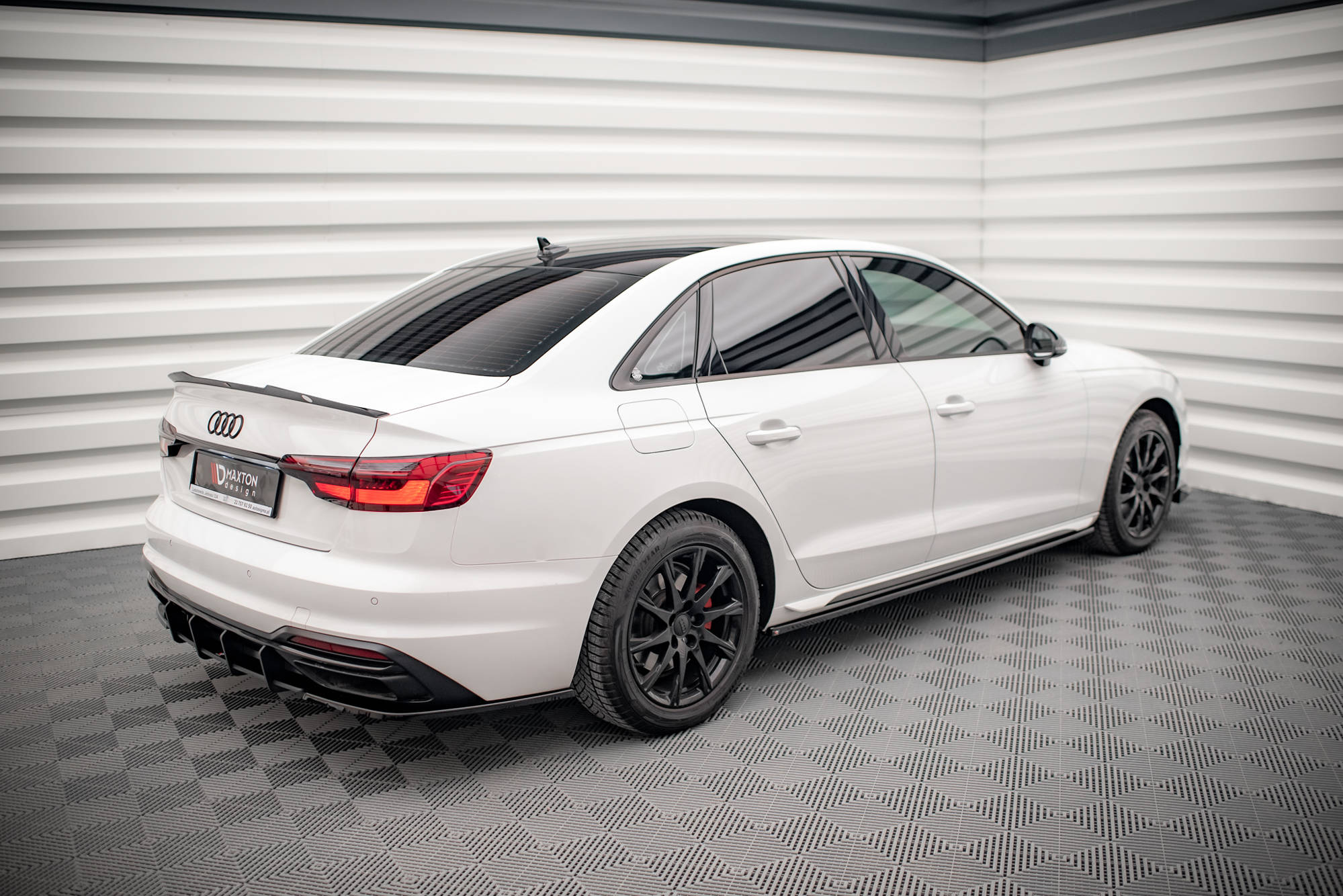 Maxton Design Street+ Seitenschweller Leisten passend für Audi A4 B9 Facelift schwarz Hochglanz