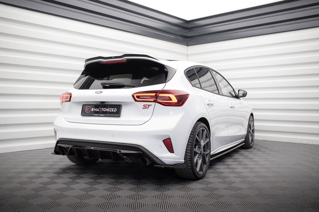 Maxton Design Heck Ansatz Flaps Diffusor V.2 passend für Ford Focus Hatchback ST Mk4 schwarz Hochglanz