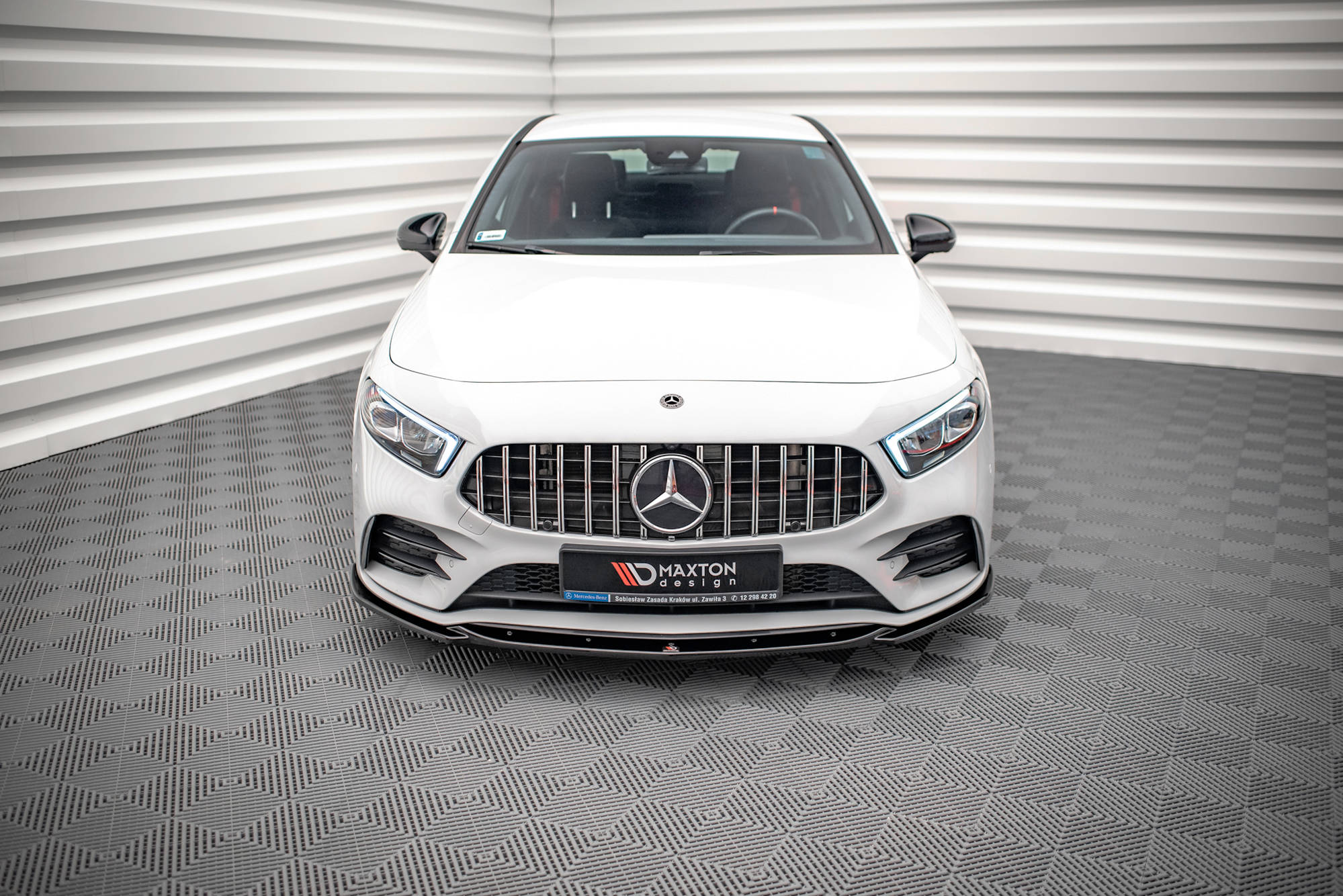 Maxton Design Street+ Spoilerlippe Front Ansatz V.5 passend für Mercedes A35 AMG / AMG-Line W177 schwarz Hochglanz