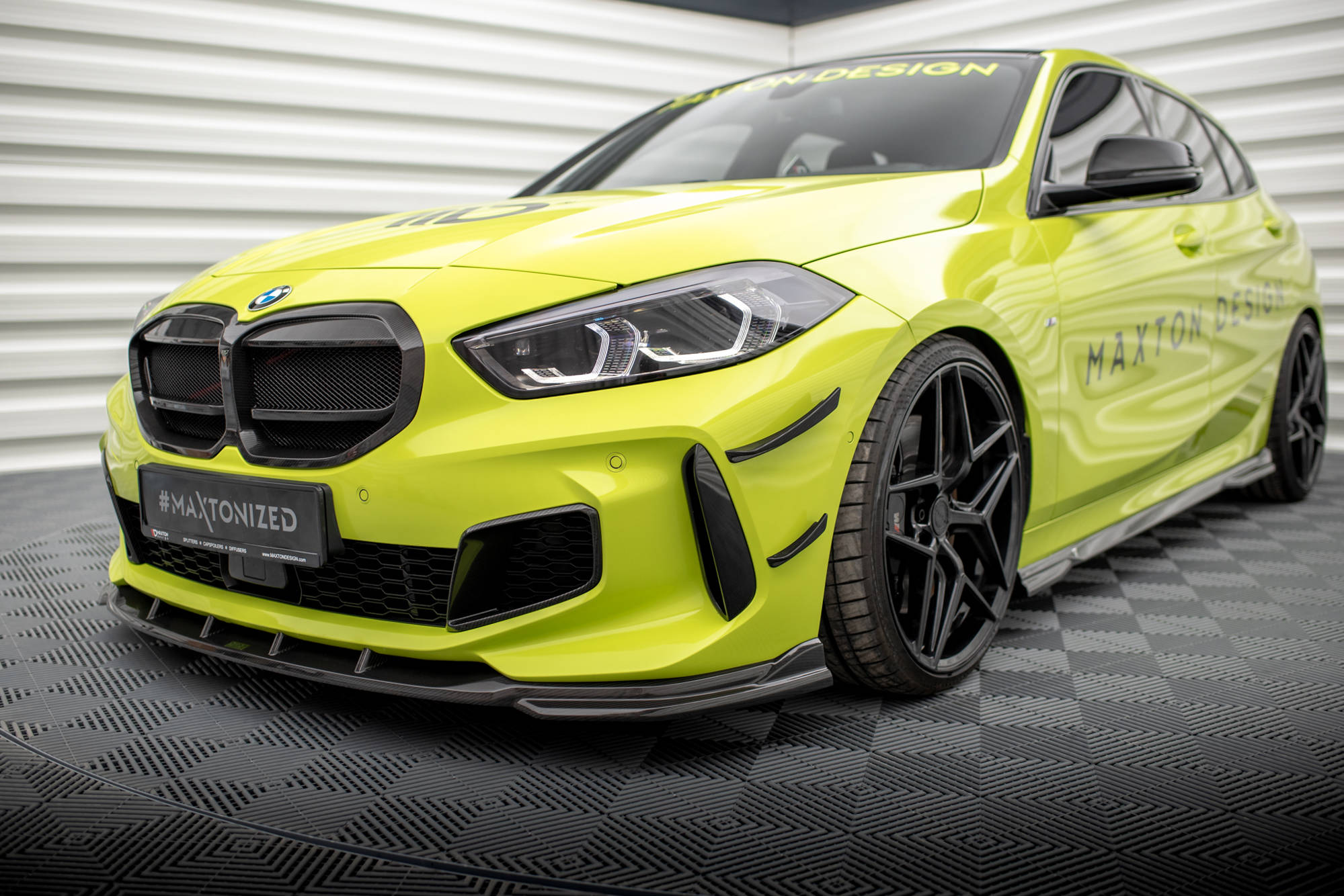 Maxton Design Carbon Fiber Front Bumper Wings (Canards) Prepreg BMW 1er M-Paket / M135i / 128ti F40 für BMW 1er F40