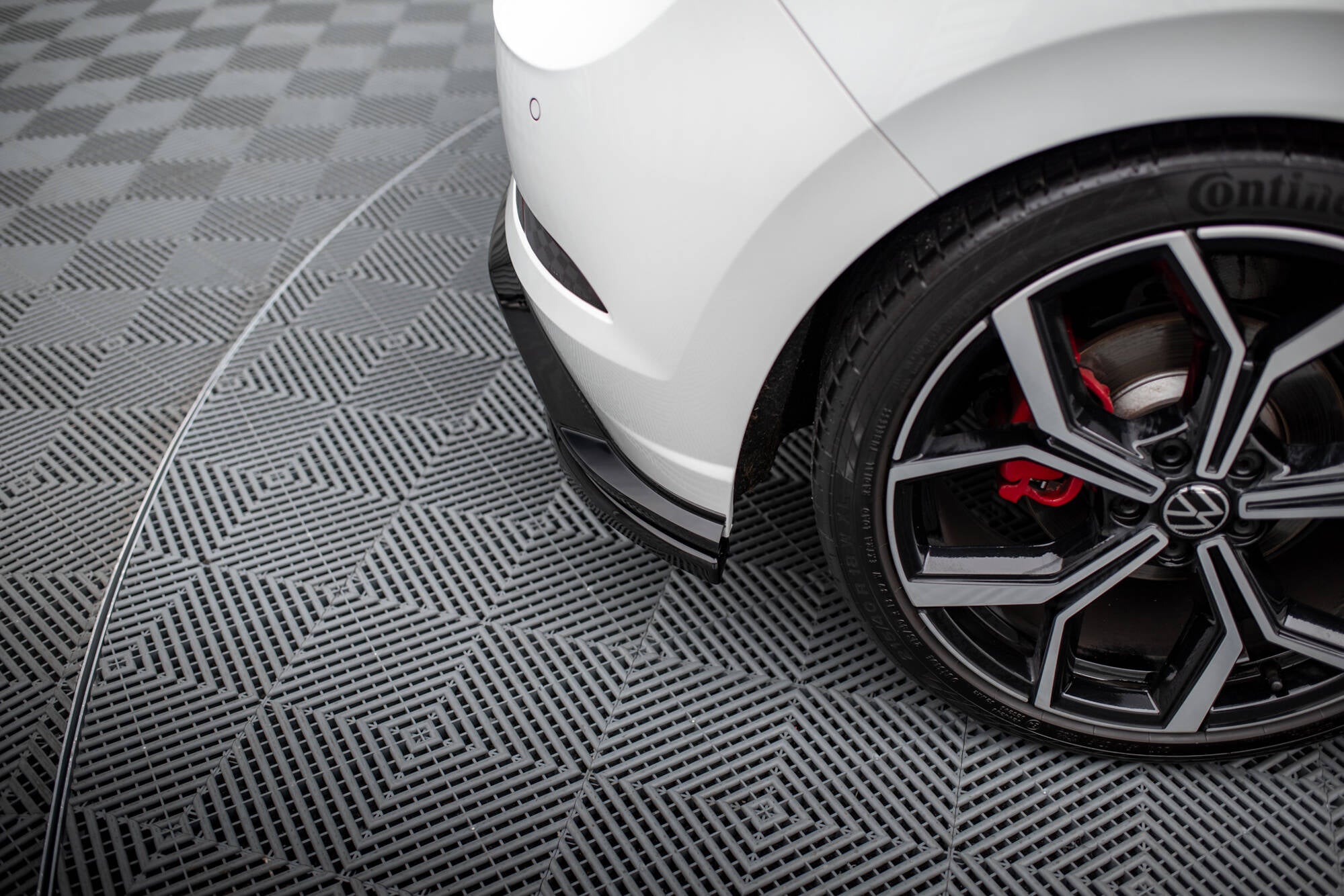 Maxton Design Heck Ansatz Flaps Diffusor passend für VW Polo GTI Mk6 Facelift schwarz Hochglanz