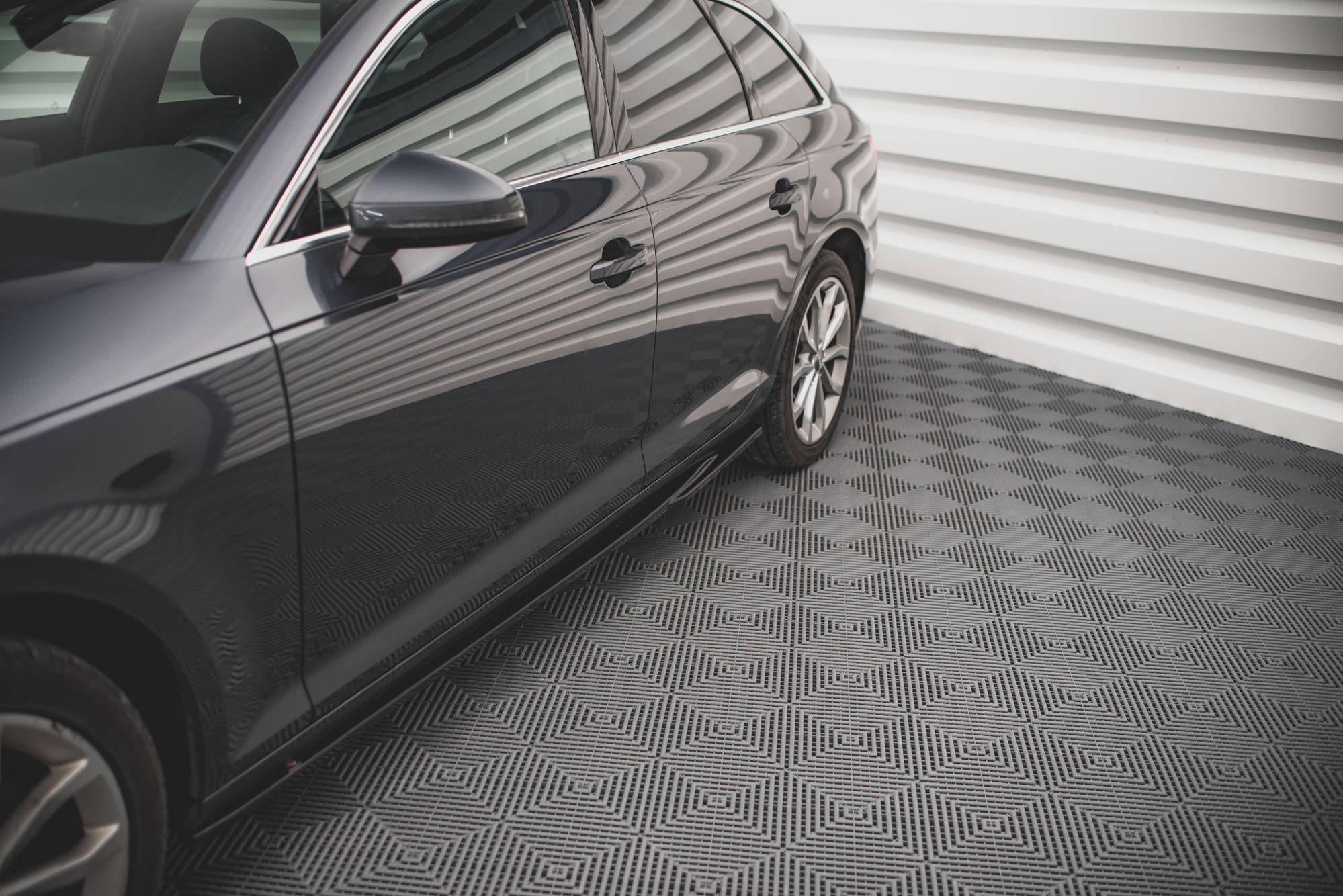 Maxton Design Street+ Seitenschweller Leisten passend für Audi A4 B9 schwarz Hochglanz