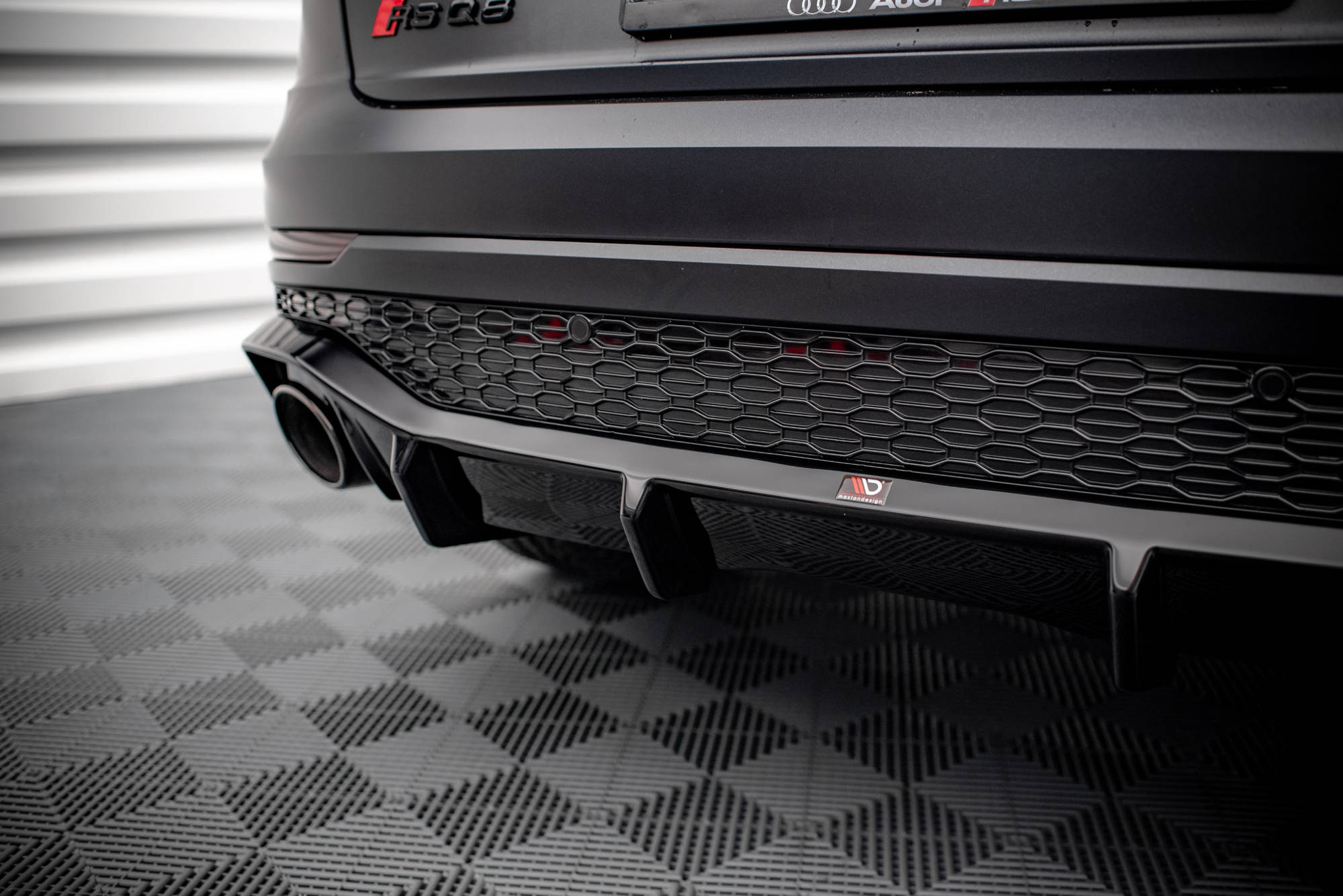Maxton Design Diffusor Heck Ansatz passend für Audi RSQ8 Mk1 schwarz Hochglanz