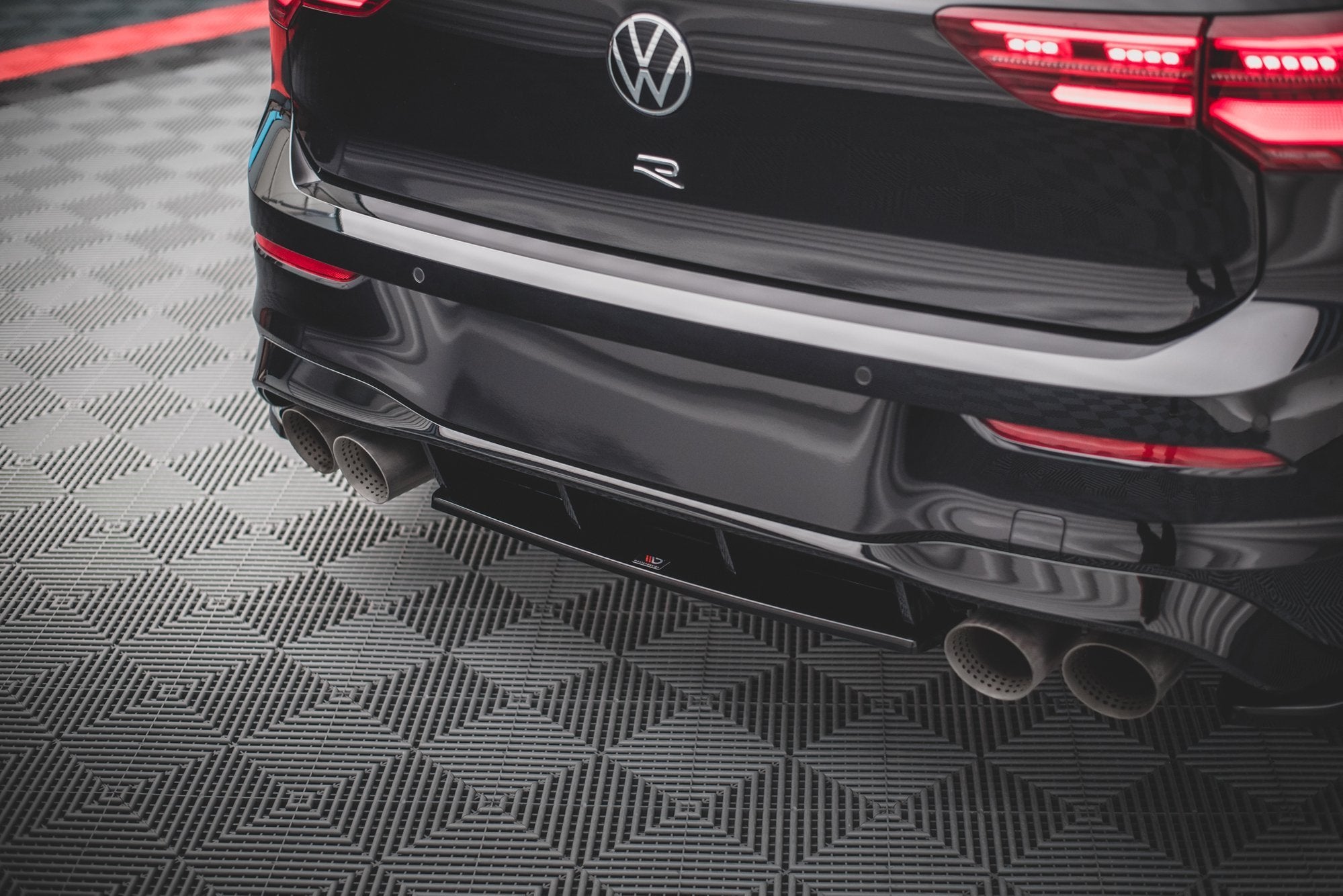 Maxton Design Heckansatz VW Golf R Hatchback Mk8 / Mk8 Facelift schwarz Hochglanz für Volkswagen Golf Mk8 Facelift