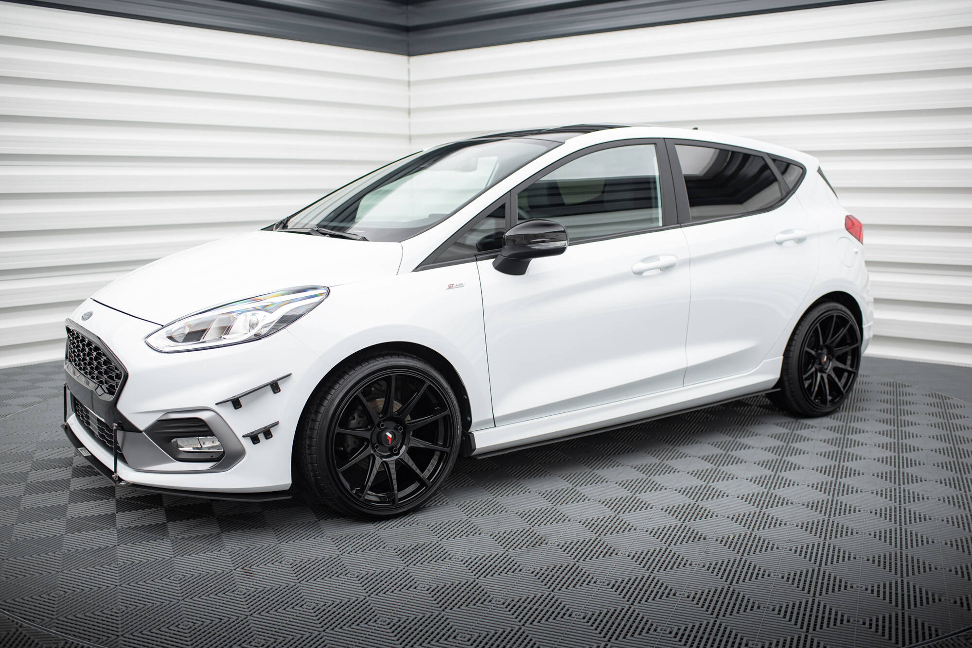 Maxton Design Sport Street+ Seitenschweller Leisten V.2 passend für Ford Fiesta Mk8 ST / ST-Line schwarz Hochglanz