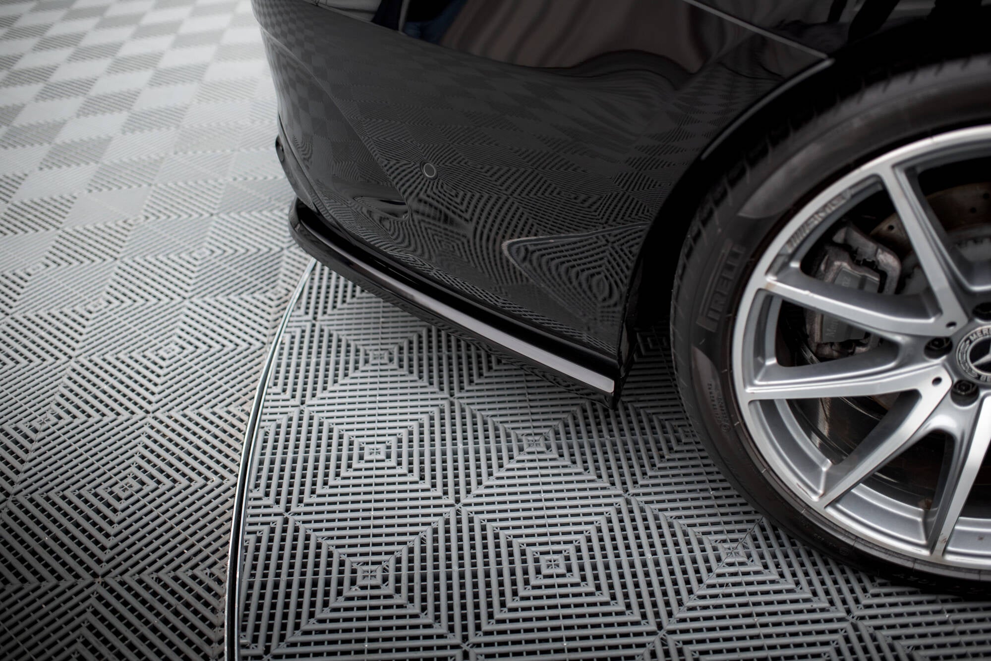 Maxton Design Street+ Mittlerer Diffusor RACE passend für Mercedes-Benz S Coupe AMG-Line C217 Facelift schwarz Hochglanz