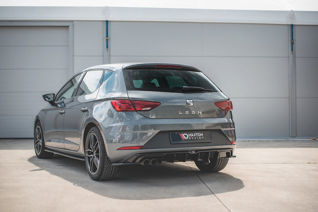 Maxton Design Diffusor Heck Ansatz passend für SEAT Leon FR Hatchback Mk3 Facelift schwarz Hochglanz