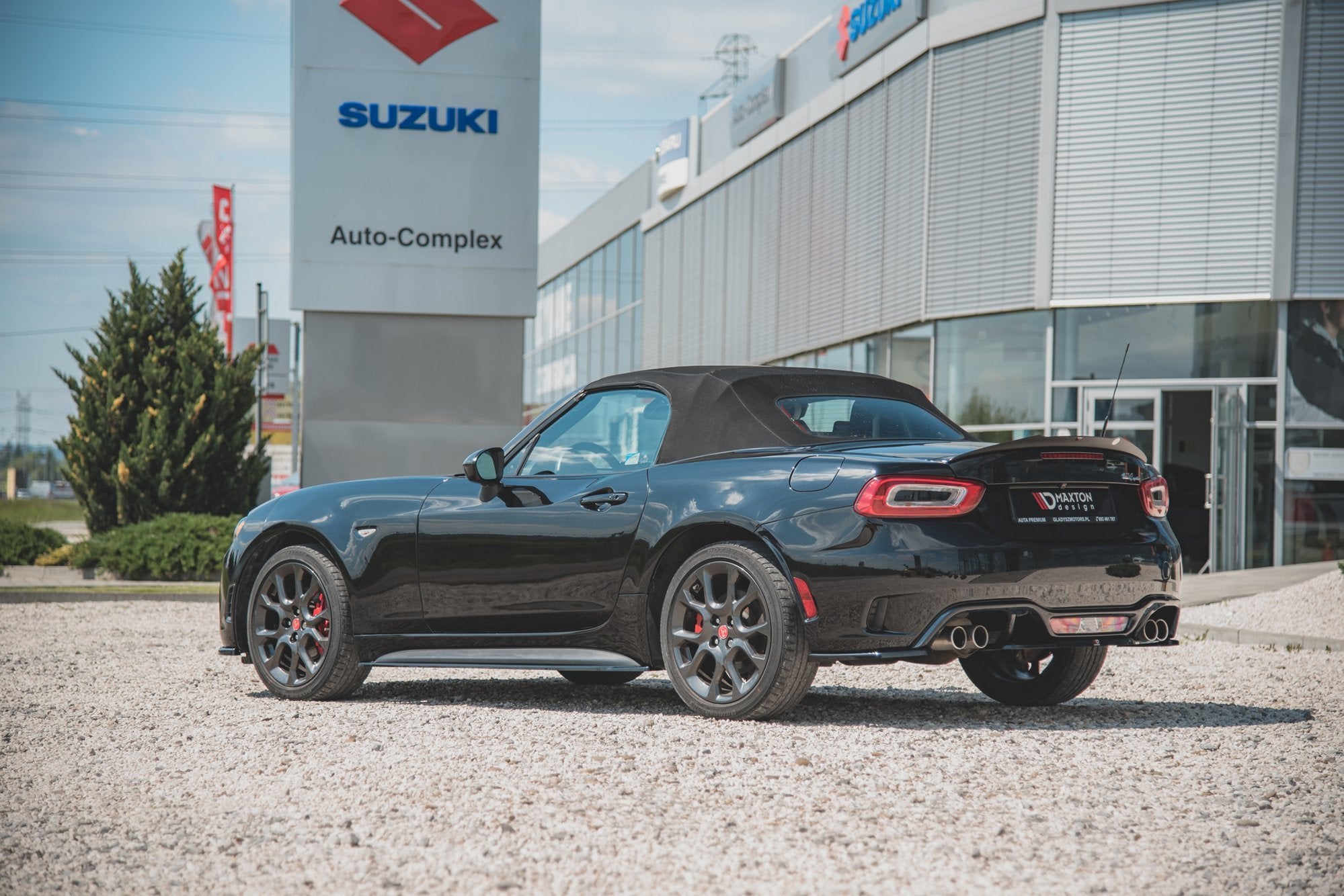 Maxton Design Street+ Seitenschweller Leisten passend für Abarth 124 Spider schwarz Hochglanz