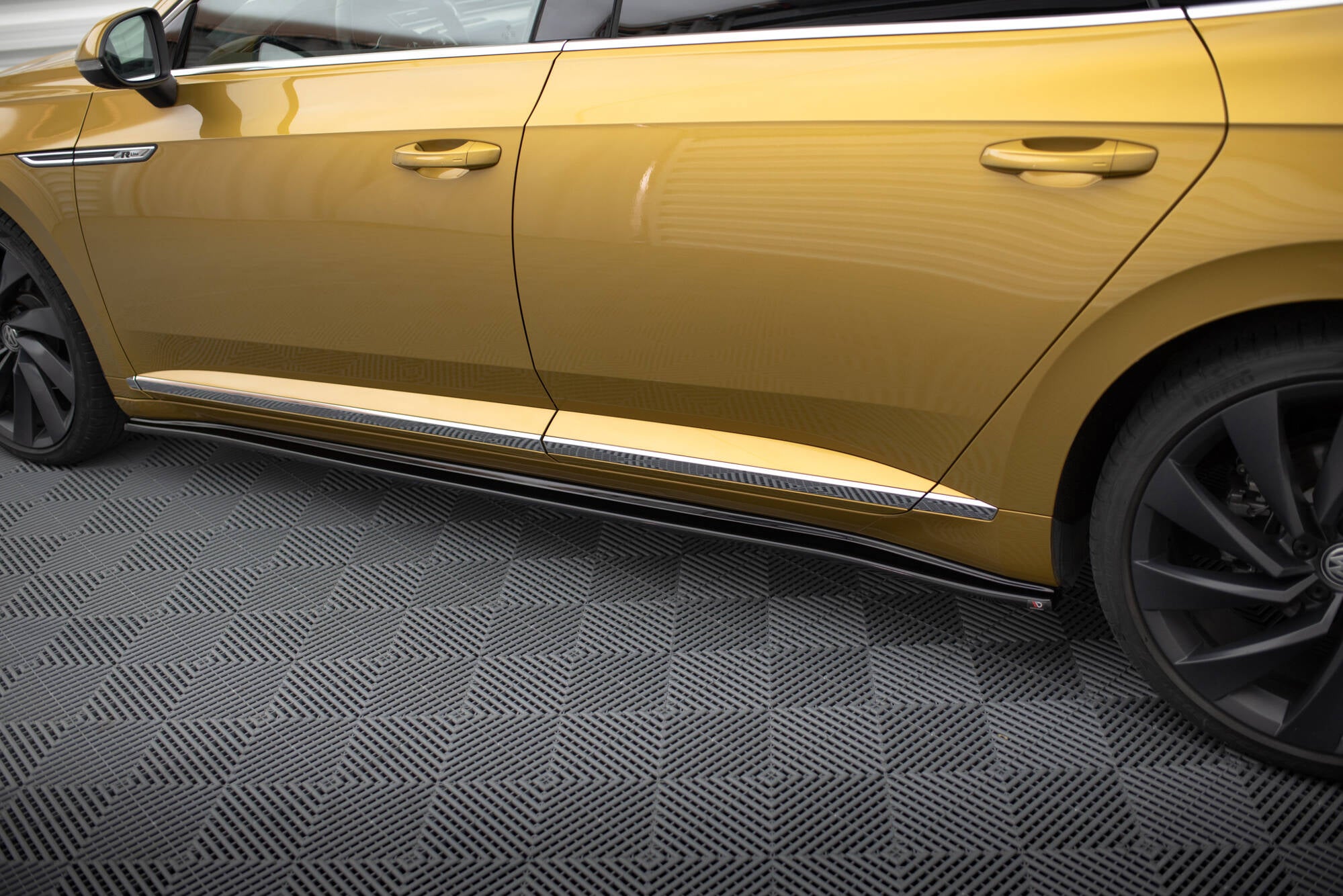 Maxton Design Street+ Seitenschweller Leisten passend für VW Arteon R-Line Limousine / Shooting Brake Mk1 schwarz Hochglanz