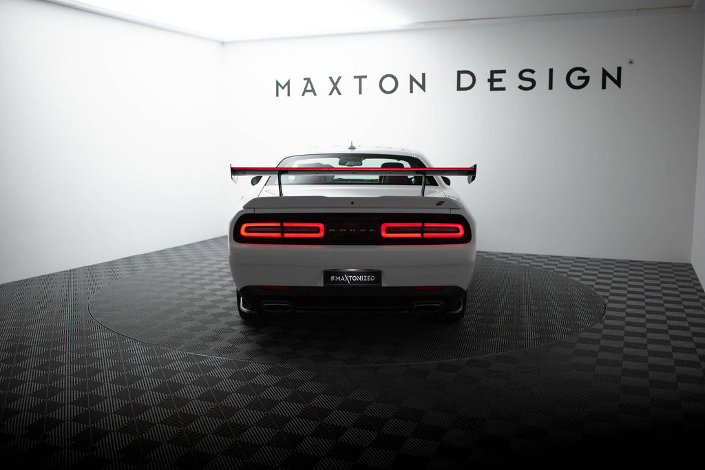 Maxton Design Carbon Spoiler + LED Dodge Challenger Mk3 für Dodge Challenger MK3 Facelift