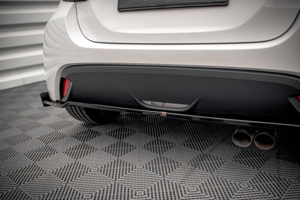 Maxton Design Heckansatz V.1 + Flaps Toyota Yaris Mk4 für Toyota Yaris Mk4