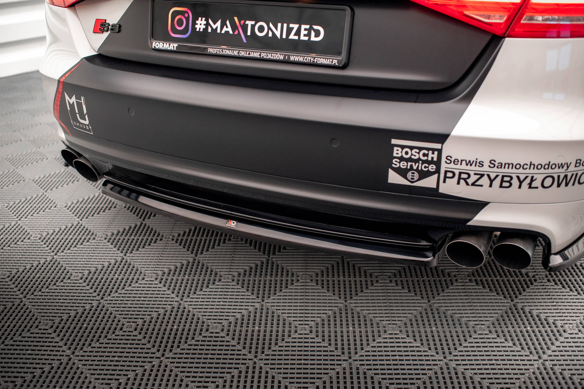 Maxton Design Heckansatz Audi S8 D4 schwarz Hochglanz für Audi A8