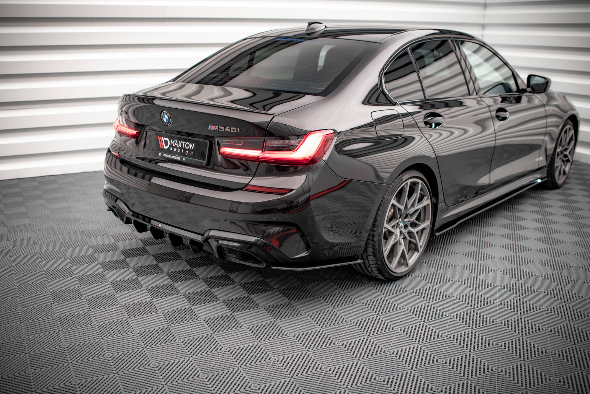Maxton Design Street Pro Heck Ansatz Flaps Diffusor V.2 passend für BMW M340i / M-Paket G20 / G21