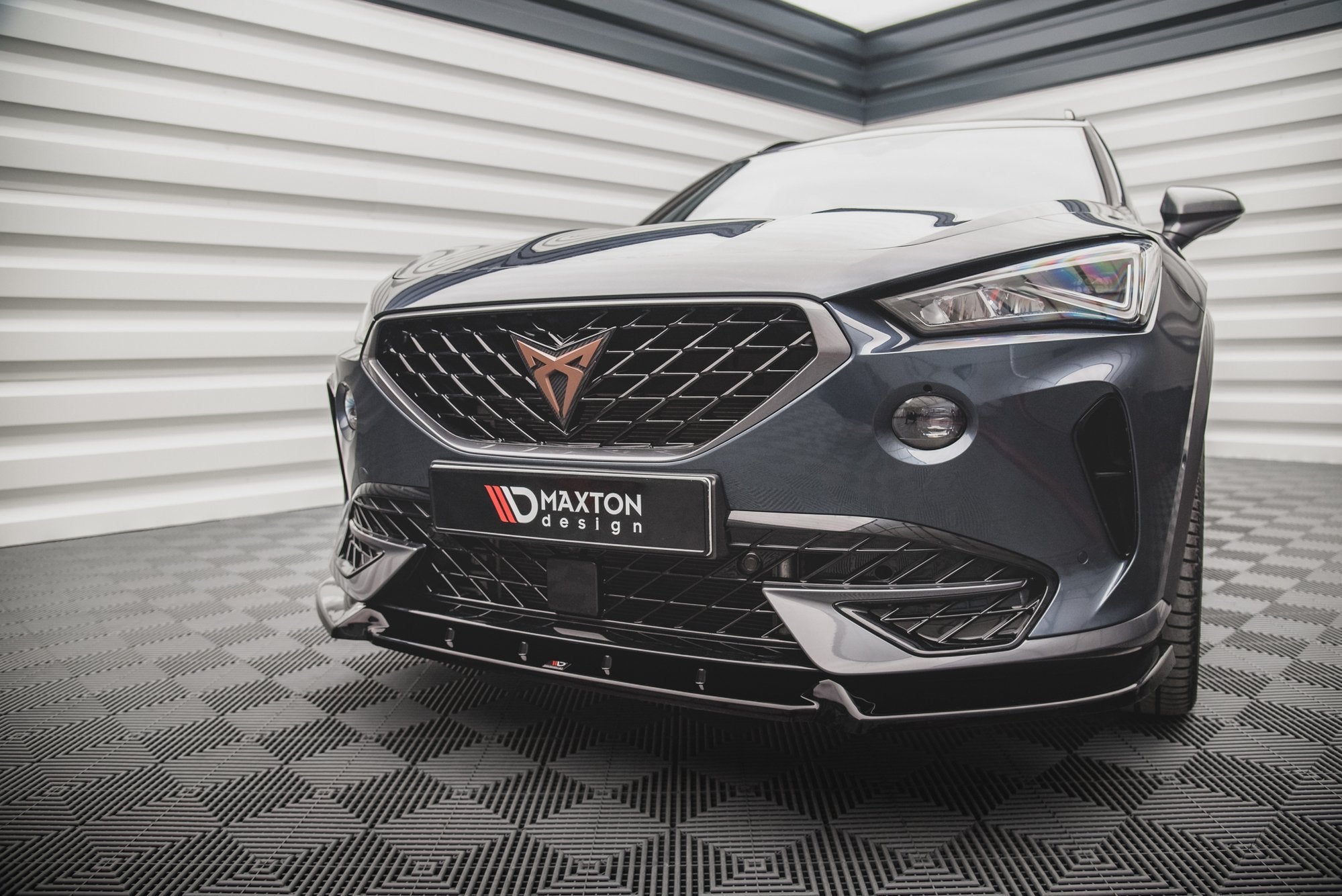 Maxton Design Street+ Spoilerlippe Front Ansatz V.2 passend für Cupra Formentor schwarz Hochglanz