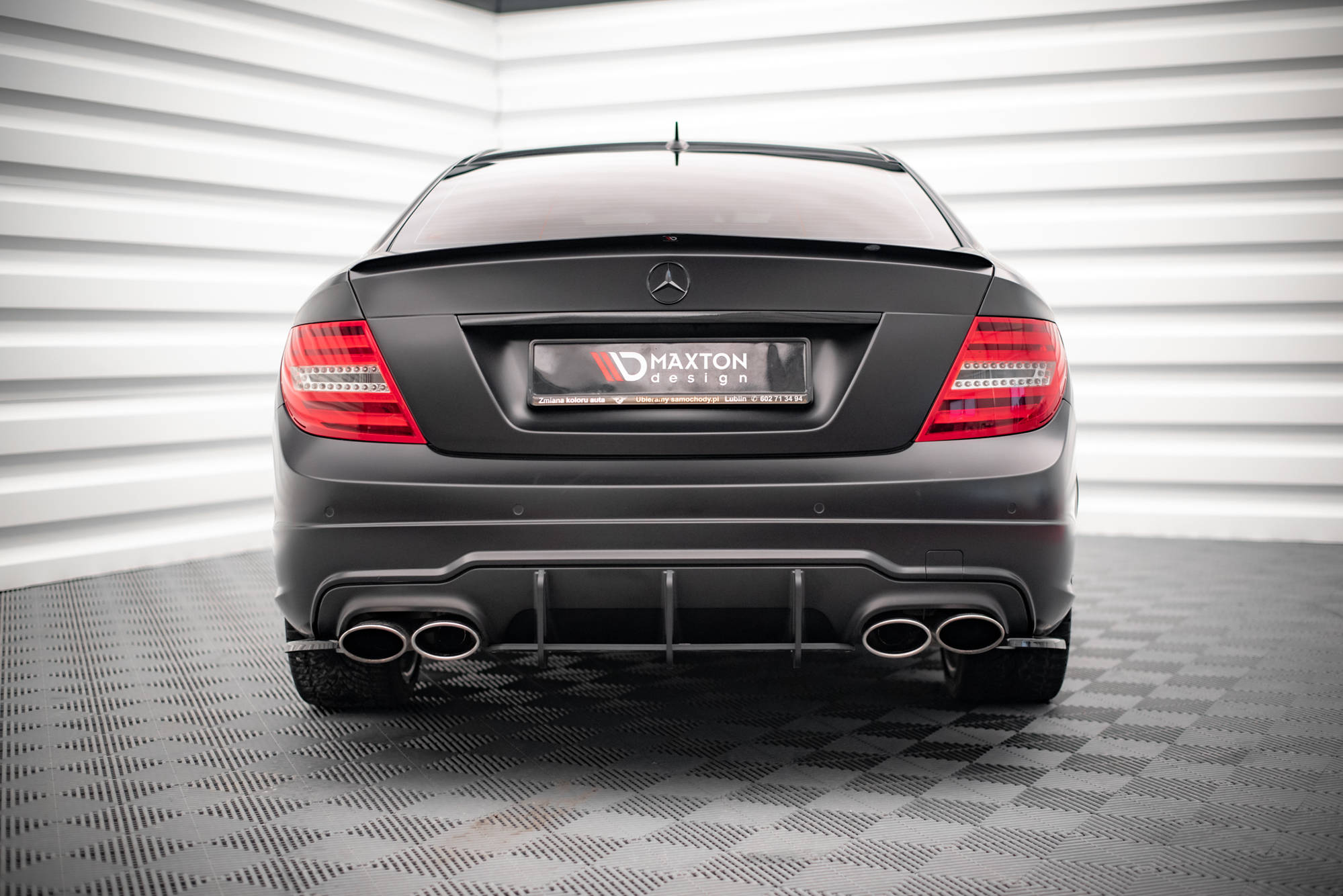 Maxton Design Spoiler CAP passend für Mercedes-Benz C Limousine Standard / AMG-Line W204 / W204 Facelift schwarz Hochglanz