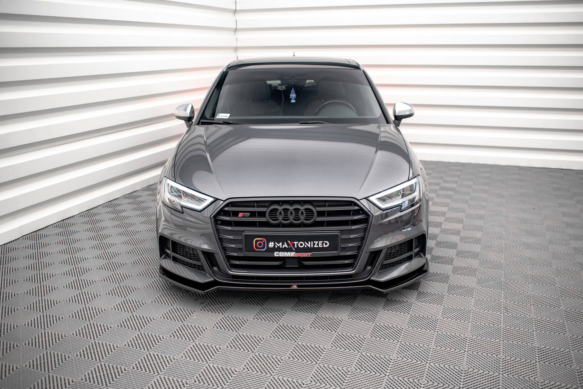 Maxton Design Street+ Spoilerlippe Front Ansatz V.2 passend für Audi S3 / A3 S-Line Sportback 8V Facelift schwarz Hochglanz