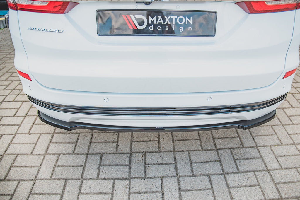 Maxton Design Heckansatz Ford Mondeo Kombi Platinium Mk5 Facelift schwarz Hochglanz für Ford Mondeo Standard