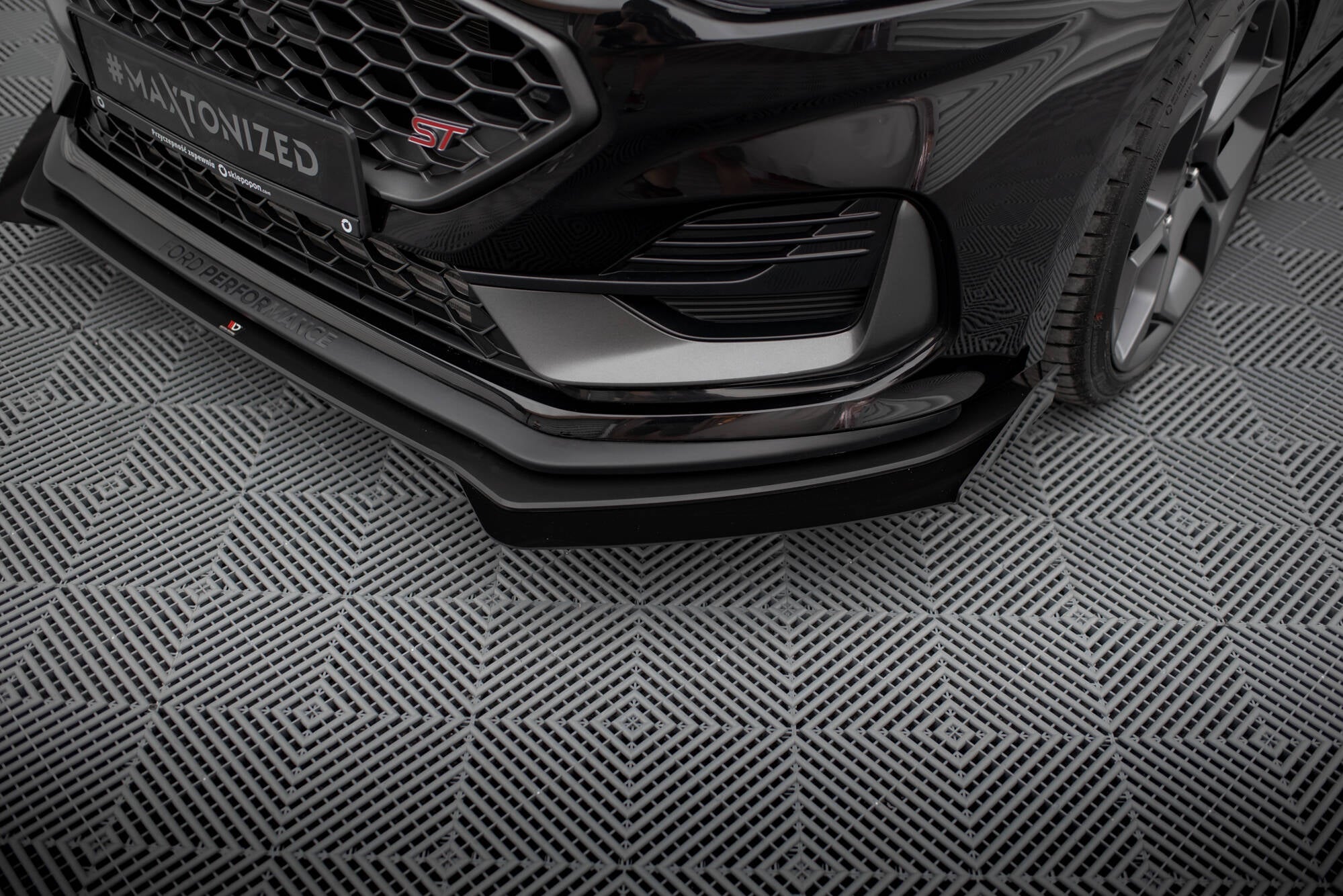 Maxton Design Front Stoßstange Flaps passend für Ford Fiesta ST Mk8 Facelift schwarz Hochglanz