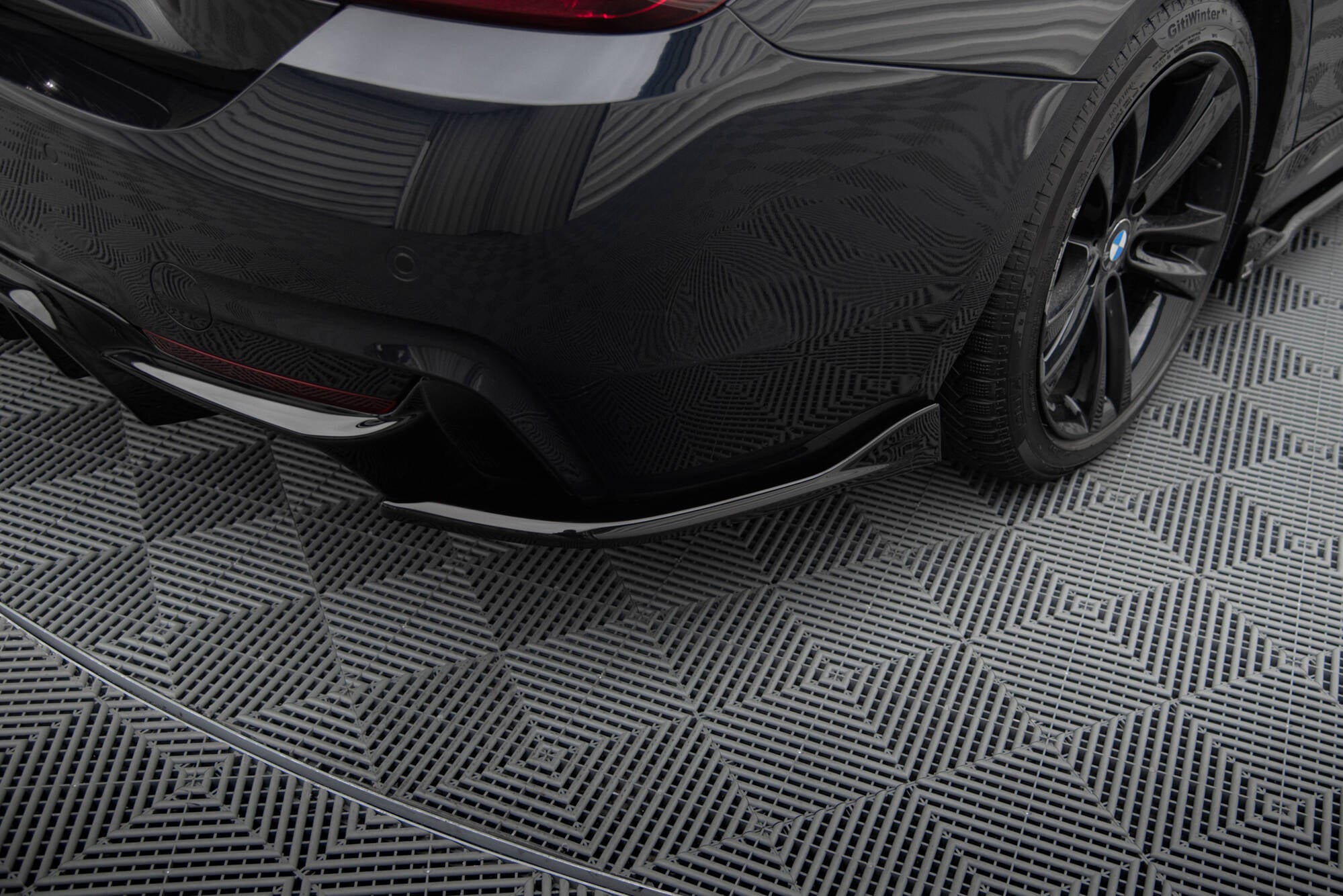 Maxton Design Heck Ansatz Flaps Diffusor V.1 passend für BMW 4er Gran Coupe M-Paket F36 schwarz Hochglanz