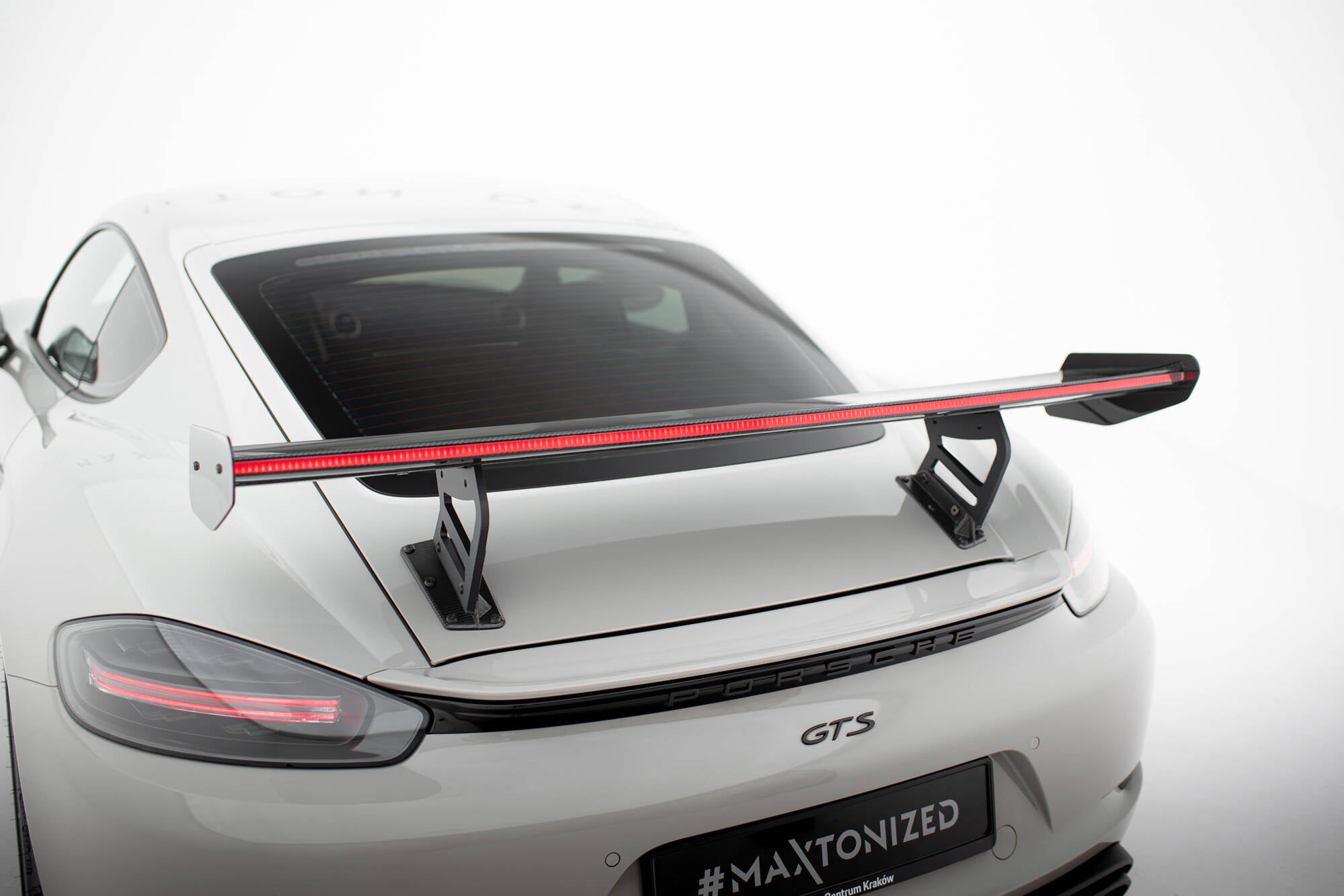 Maxton Design Carbon Spoiler With Internal Brackets Uprights V.2 + LED Porsche 718 Cayman 982c für Porsche Cayman 982c