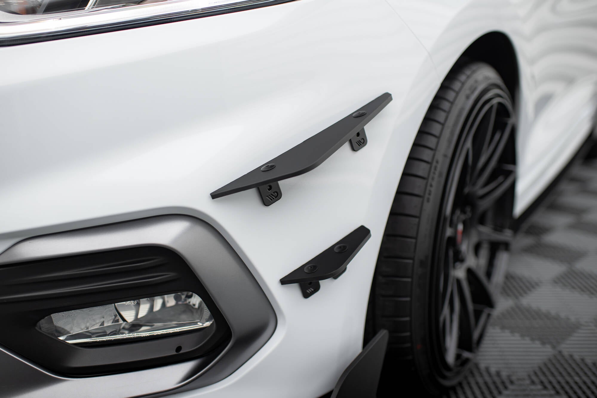 Maxton Design Stoßstangen Flaps Wings vorne Canards passend für Ford Fiesta Mk8 ST/ ST-Line