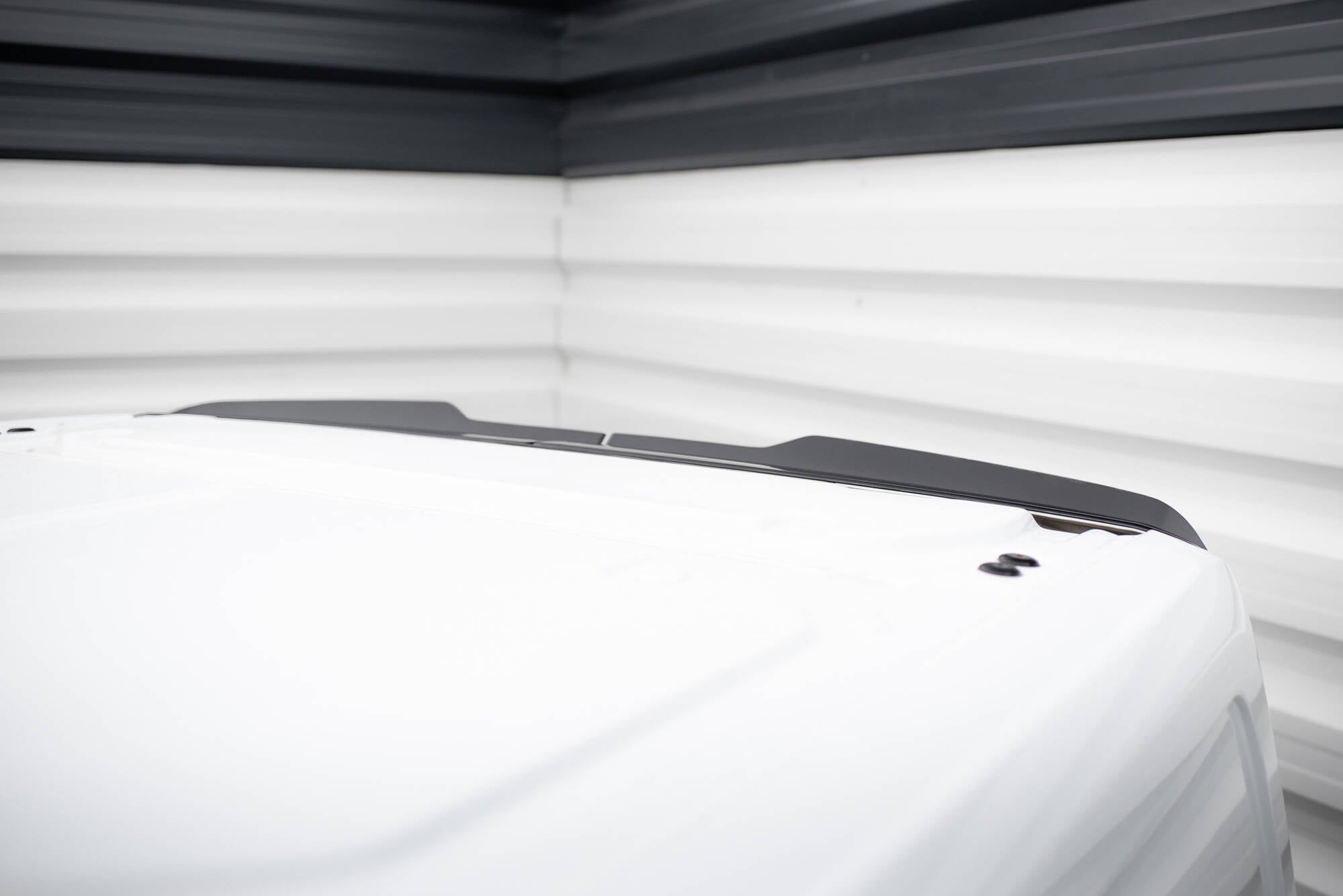 Maxton Design Spoiler CAP passend für Ford Transit Custom Mk1 schwarz Hochglanz