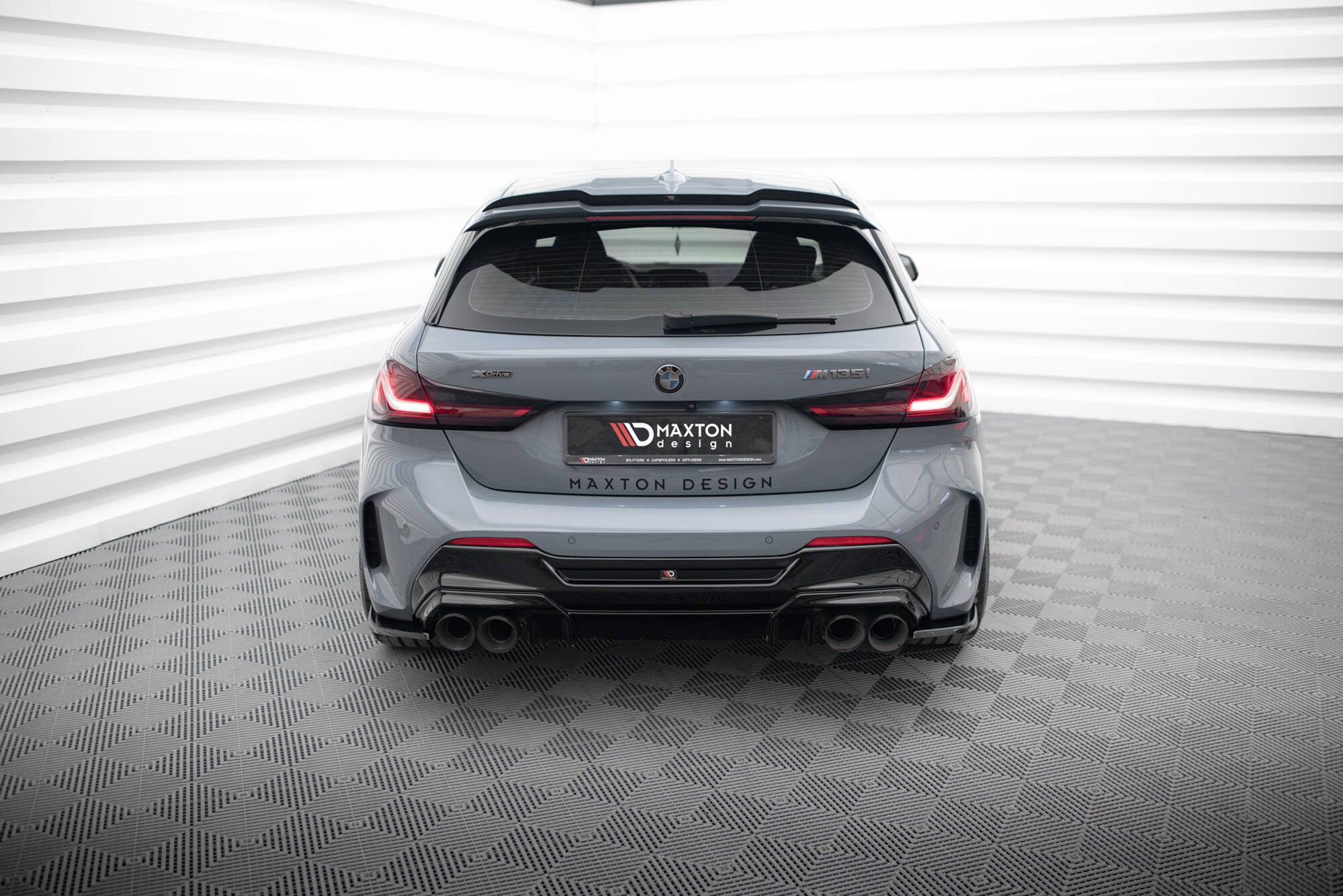 Maxton Design Heck Ansatz Flaps Diffusor V.3 passend für BMW 1er F40 M-Paket/ M135i schwarz Hochglanz