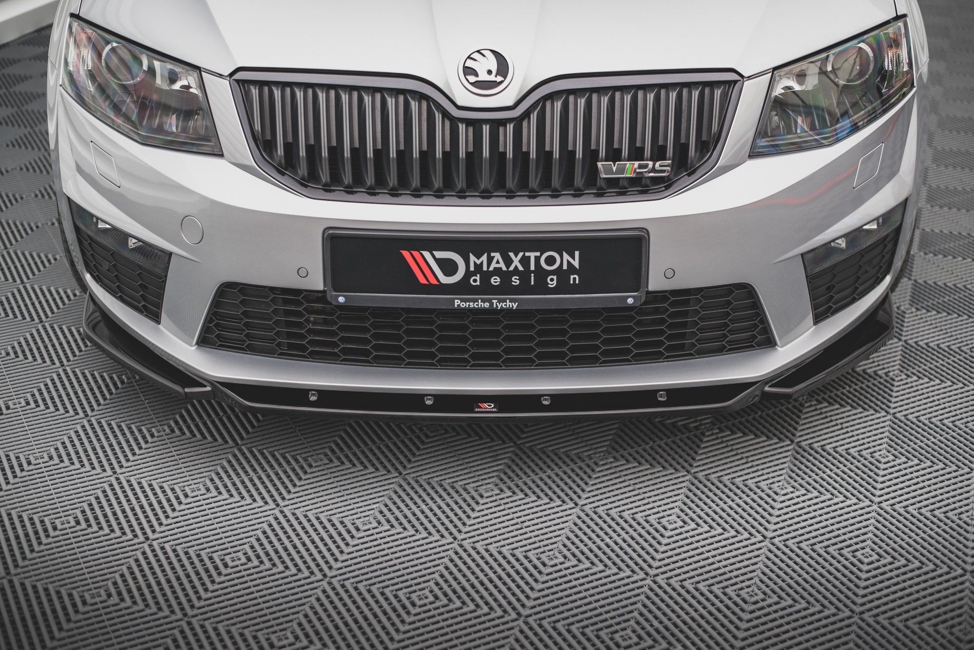 Maxton Design Street+ Spoilerlippe Front Ansatz V.4 passend für Skoda Octavia RS Mk3 schwarz Hochglanz