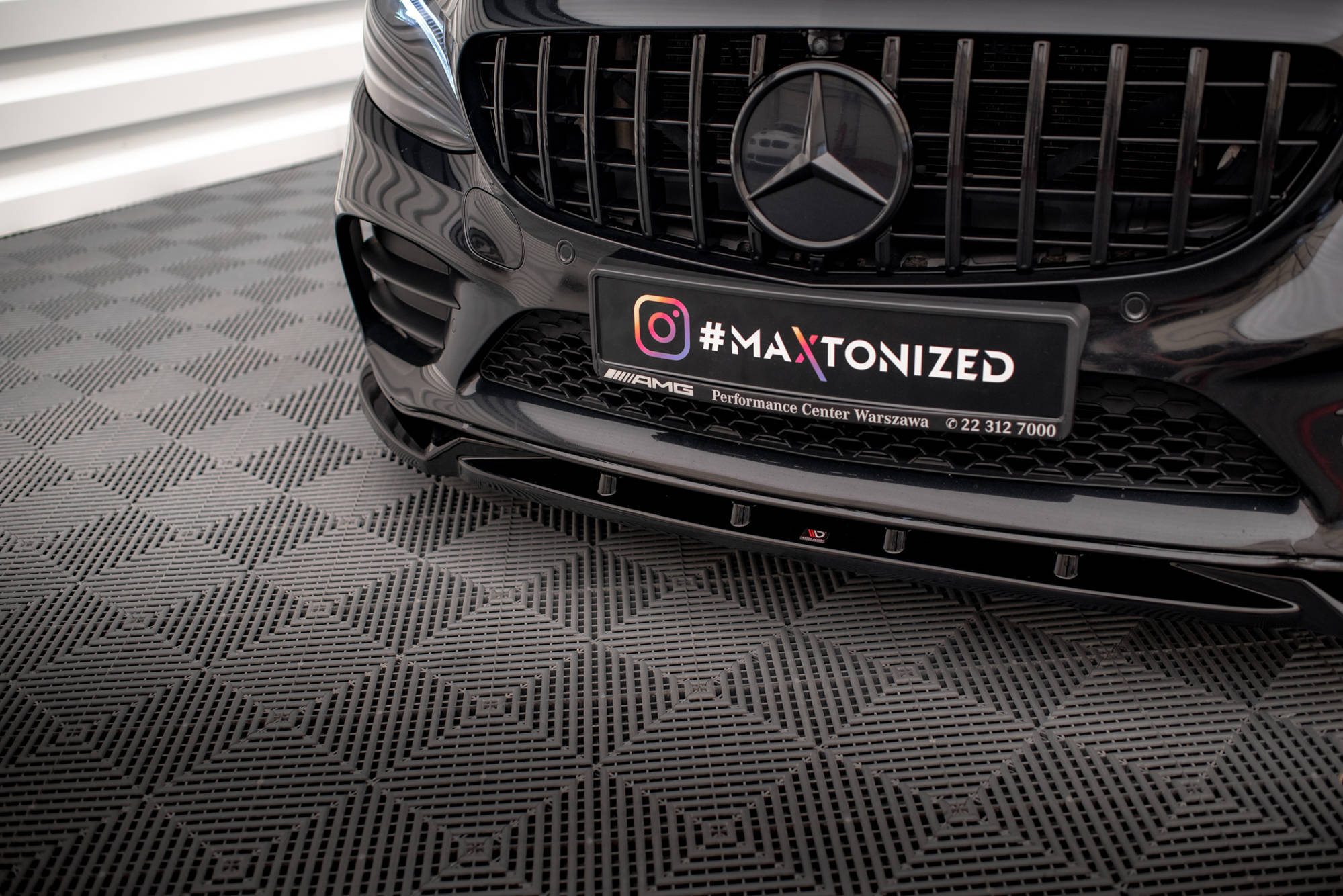 Maxton Design Street+ Spoilerlippe Front Ansatz V.2 passend für Mercedes-Benz C AMG Line Limousine / Coupe / Kombi W205 / C205 / S205 Facelift schwarz Hochglanz