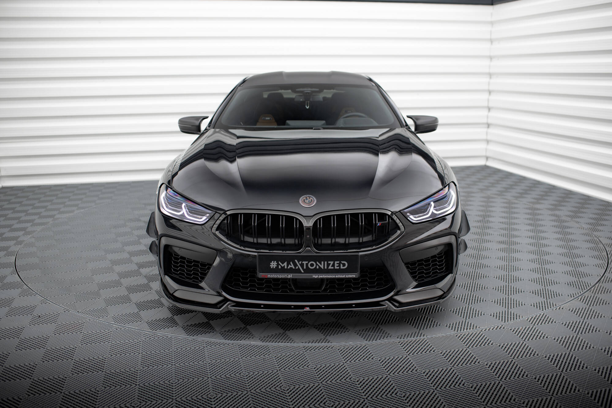 Maxton Design Street+ Spoilerlippe Front Ansatz V.3 passend für BMW M8 Gran Coupe F93 / Coupe F92 schwarz Hochglanz