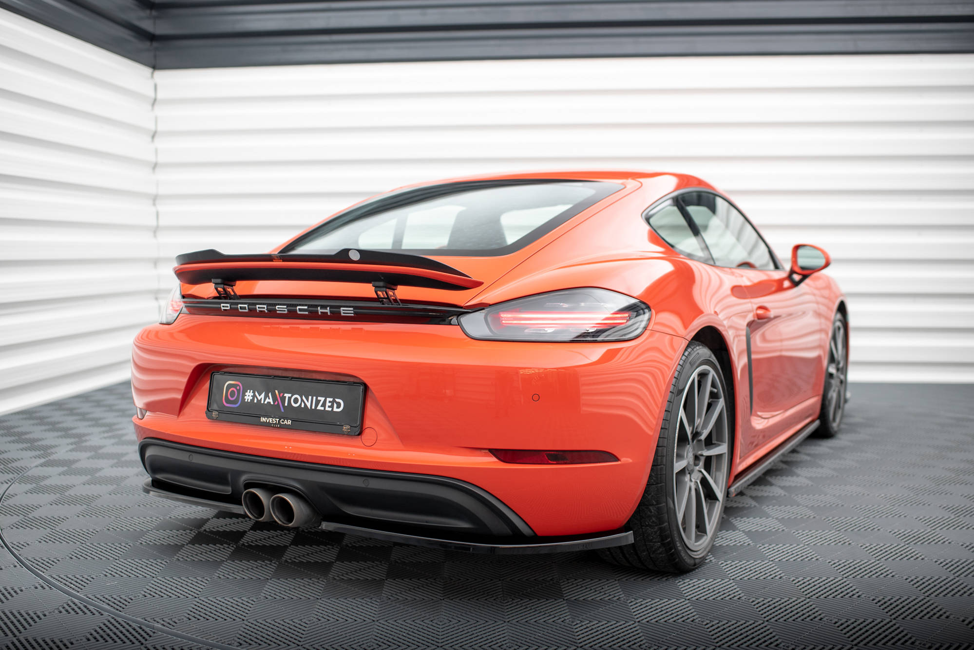 Maxton Design Spoiler CAP passend für Porsche 718 Cayman 982c schwarz Hochglanz