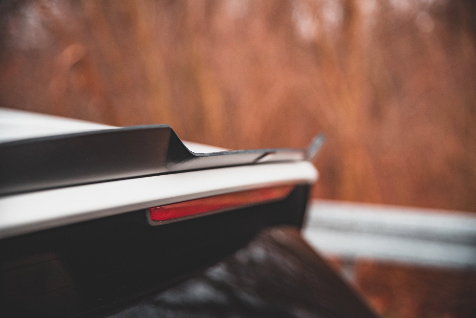 Maxton Design Spoiler CAP V.2 passend für VW Golf GTI / GTE / GTD / R-Line / R Mk8 schwarz Hochglanz