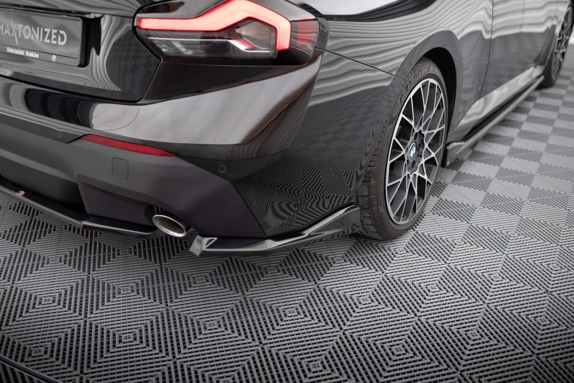 Maxton Design Heck Ansatz Flaps Diffusor V.2 passend für BMW 2 Coupe G42 schwarz Hochglanz