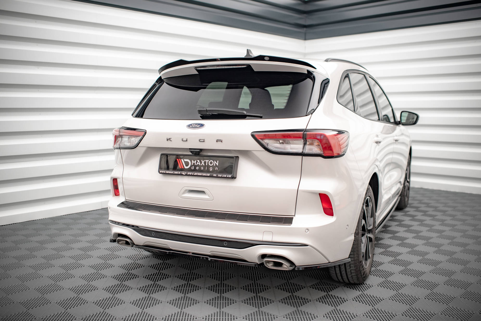 Maxton Design Heckansatz Ford Kuga ST-Line Mk3 schwarz Hochglanz für Ford Kuga MK3
